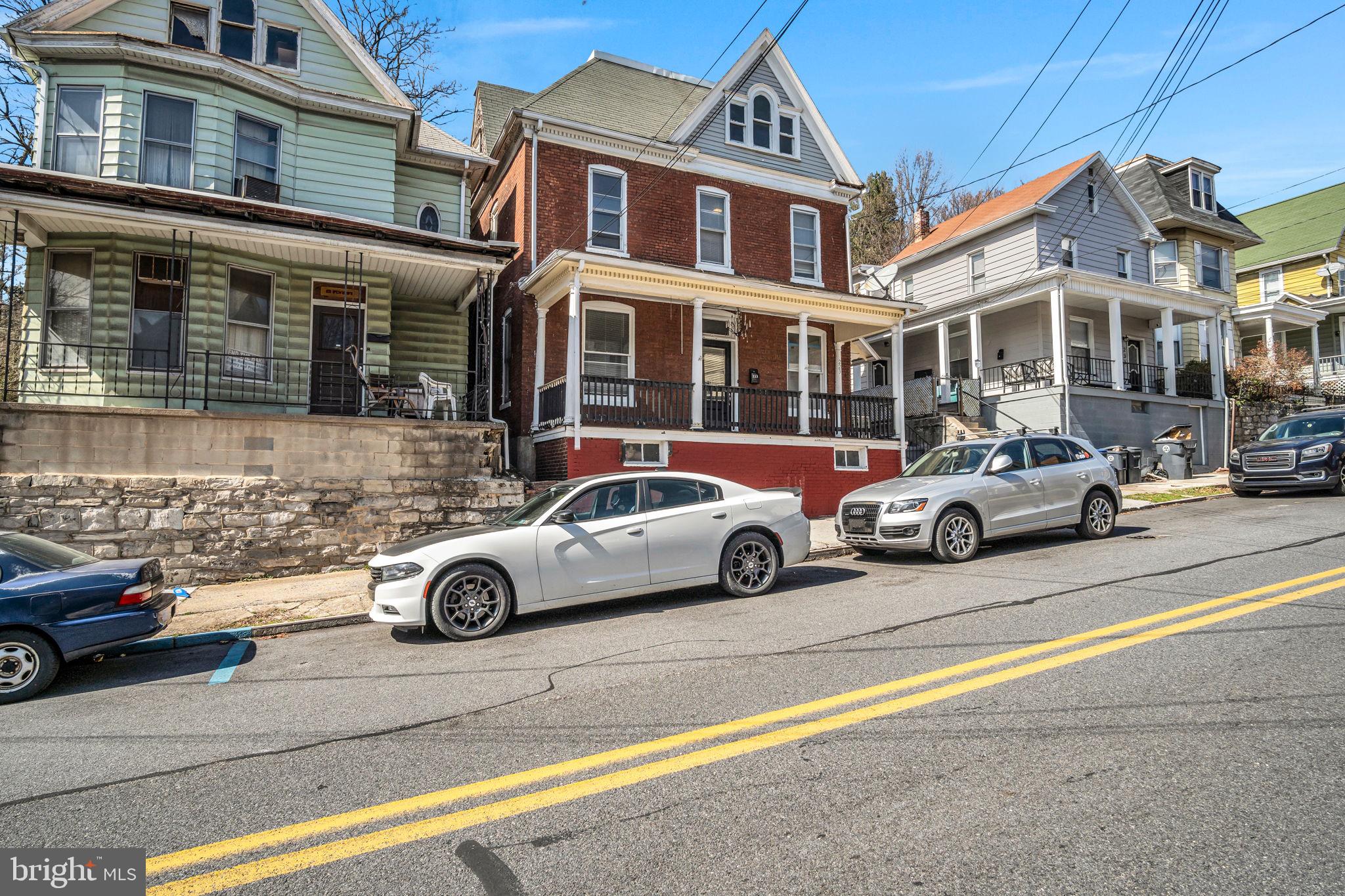 223 PINE STREET