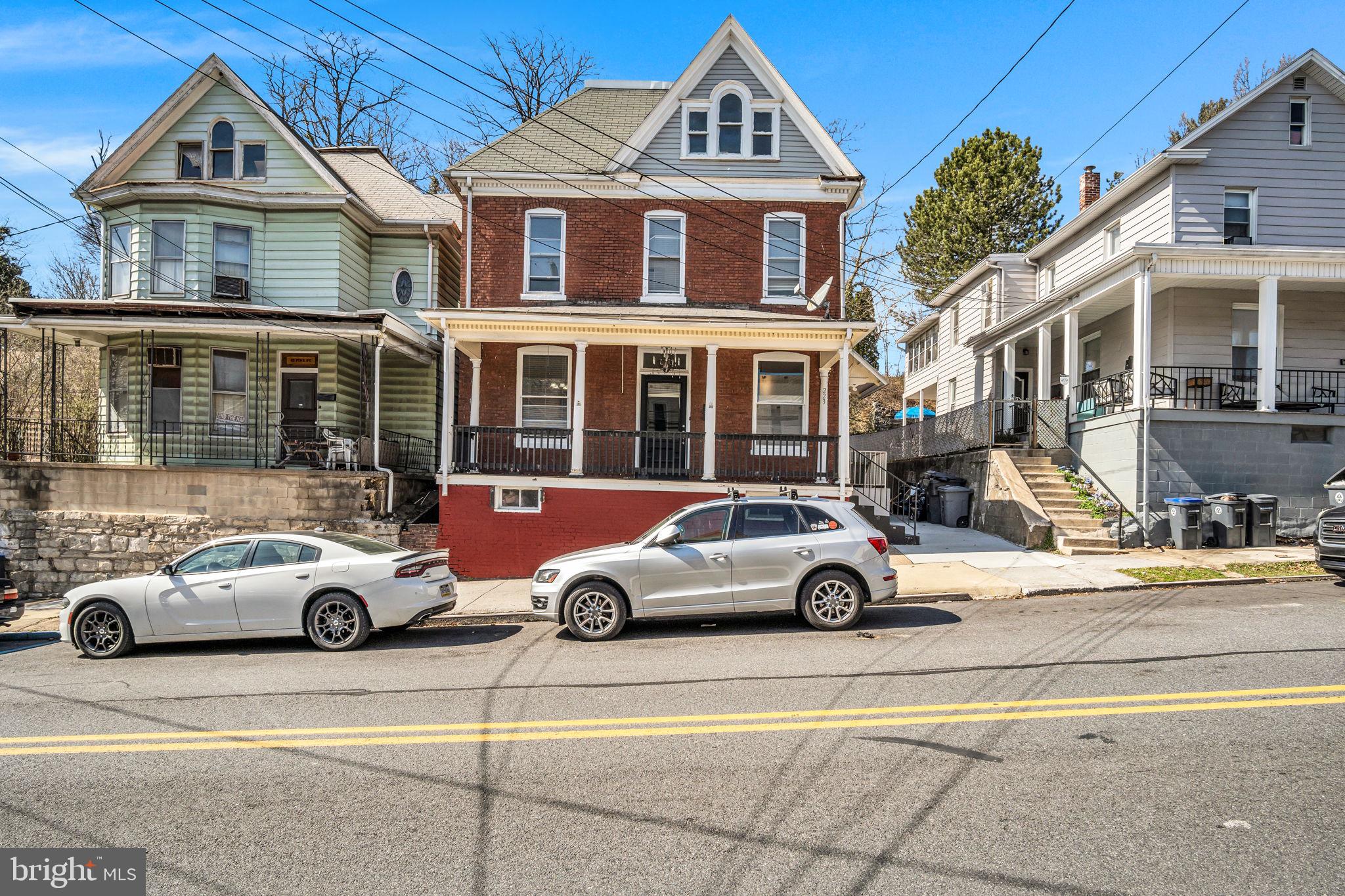 223 PINE STREET