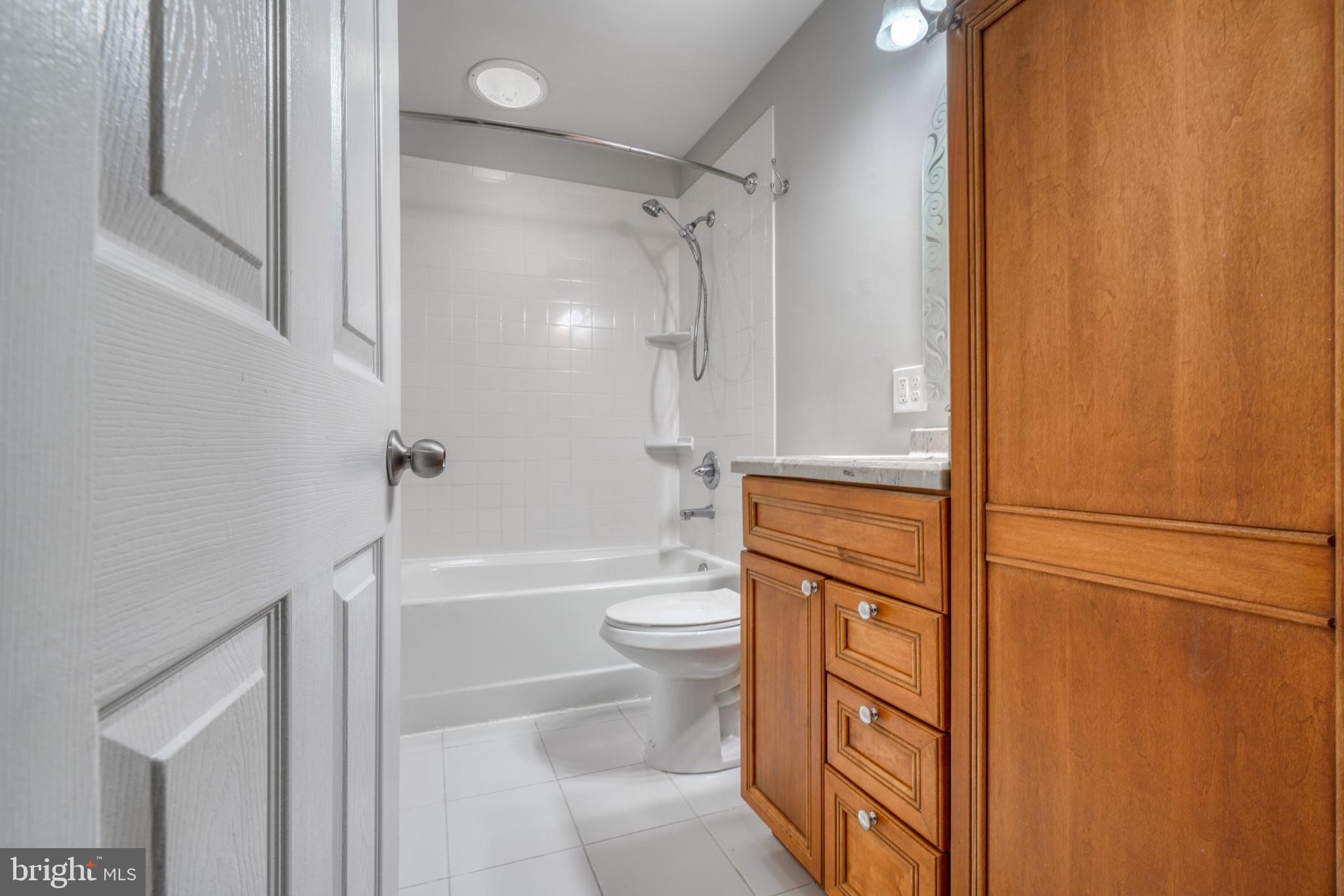 ARBORVIEW - Residential Lease