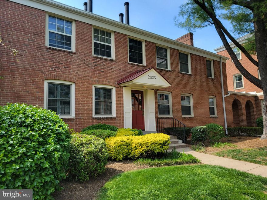 Welcome to Cambridge Courts—a serene, garden-style community steeped in history and full of character. Tucked away in a lush, park-like setting with mature trees and landscaped courtyards, this top-floor one bedroom/one bath condo offers timeless appeal with modern comfort. Step inside to find vaulted, beamed ceilings, hardwood floors throughout, and a cozy wood-burning fireplace. The spacious bedroom includes a walk-in closet, and the in-unit washer and dryer make everyday living easy. Enjoy peaceful views of the beautifully maintained common areas from your windows. Located in the heart of Arlington, this home is just over a mile to the Clarendon Metro and steps from a bus stop—ideal for commuting to Fort Myer, the Pentagon, D.C., or Reagan National Airport. Off-street and on-street parking options provide added convenience. Set within one of Arlington’s designated local historic districts, Cambridge Courts features Colonial Revival architecture and offers residents picnic areas and a peaceful, community-focused environment. No pets. No smoking. Non-refundable app fee of $60 per person. All residents over 18 must apply. Minimum income 40 times rent. Good credit required. No more than 2 incomes to qualify. All Allegiance Property Management residents are enrolled in the mandatory Resident Benefits Package (RBP) for $55.95/month which includes liability insurance, credit building to help boost the resident’s credit score with timely rent payments, up to $1M Identity Theft Protection, HVAC air filter delivery (for applicable properties), utility concierge service making utility connection and home service setup a breeze during your move-in, resident rewards program, on-demand pest control (optional), and much more! If resident chooses not to have on-demand pest control, the RBP cost will be $40.95. More details upon application.