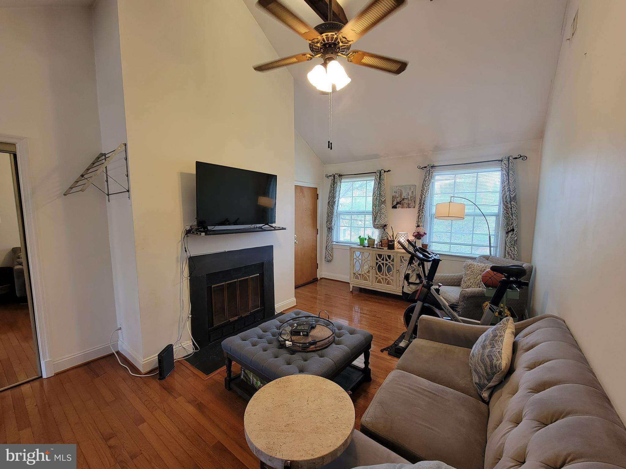 CAMBRIDGE COURTS - Residential Lease