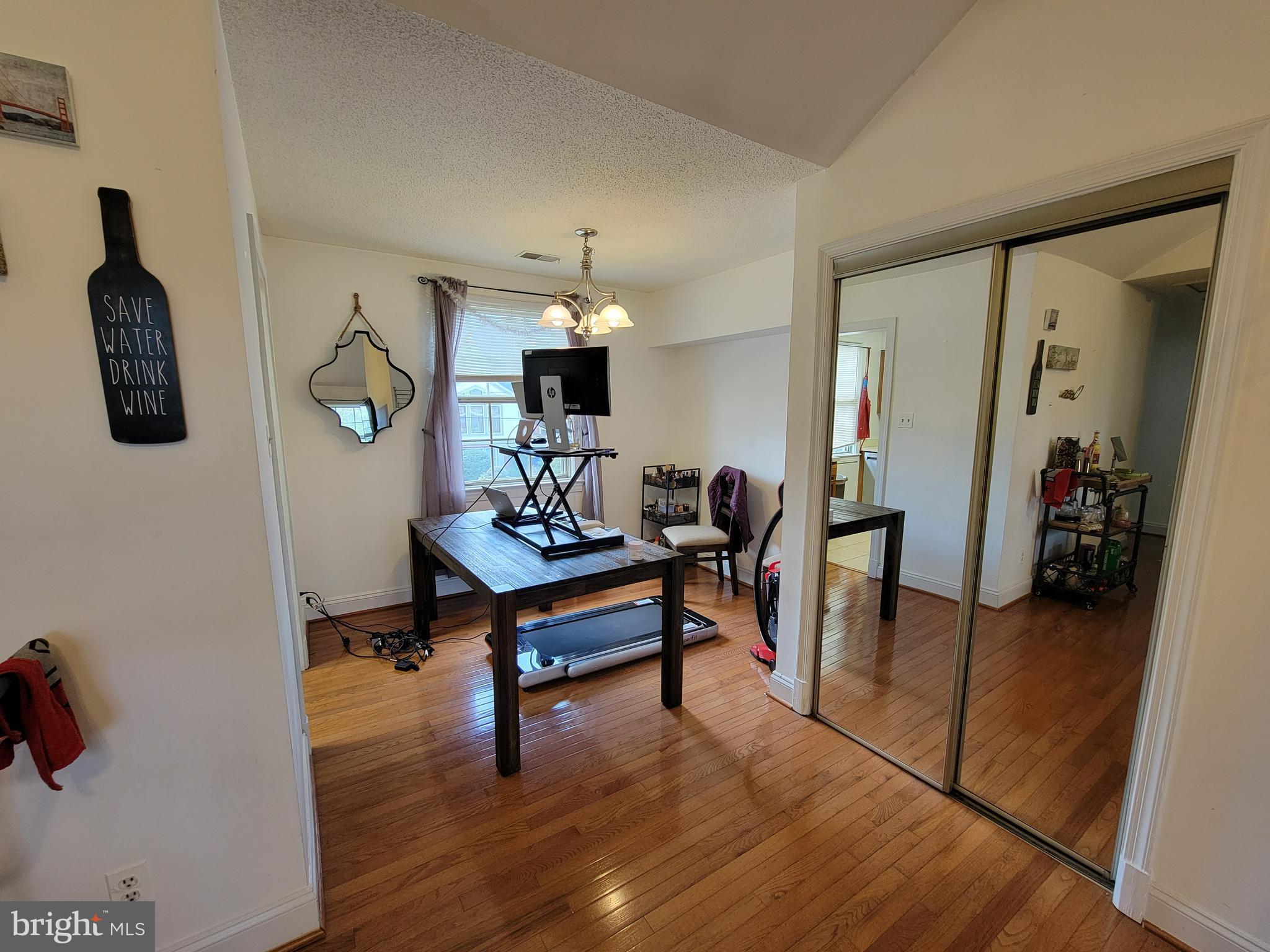 CAMBRIDGE COURTS - Residential Lease