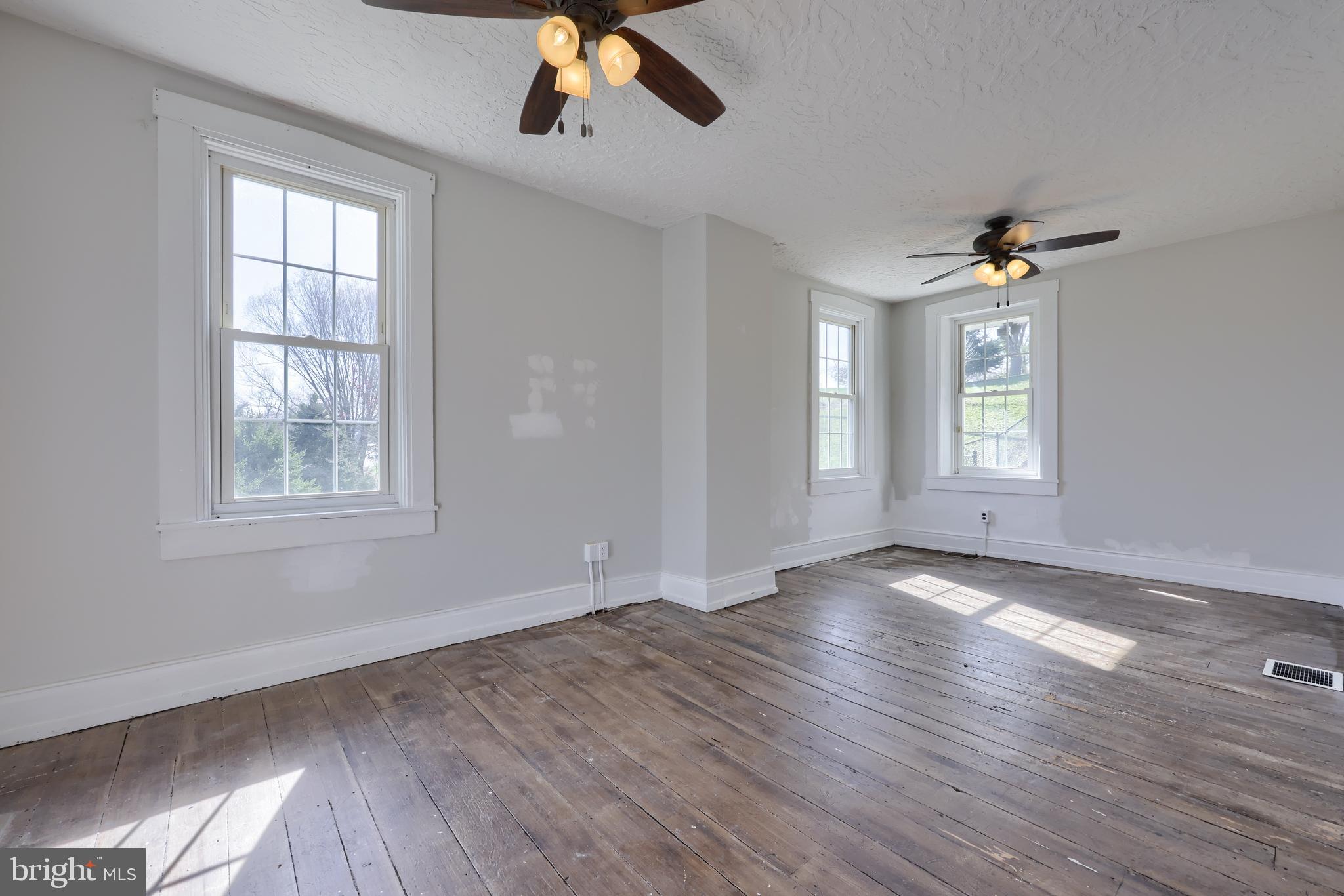 LOWER WINDSOR TWP - Residential