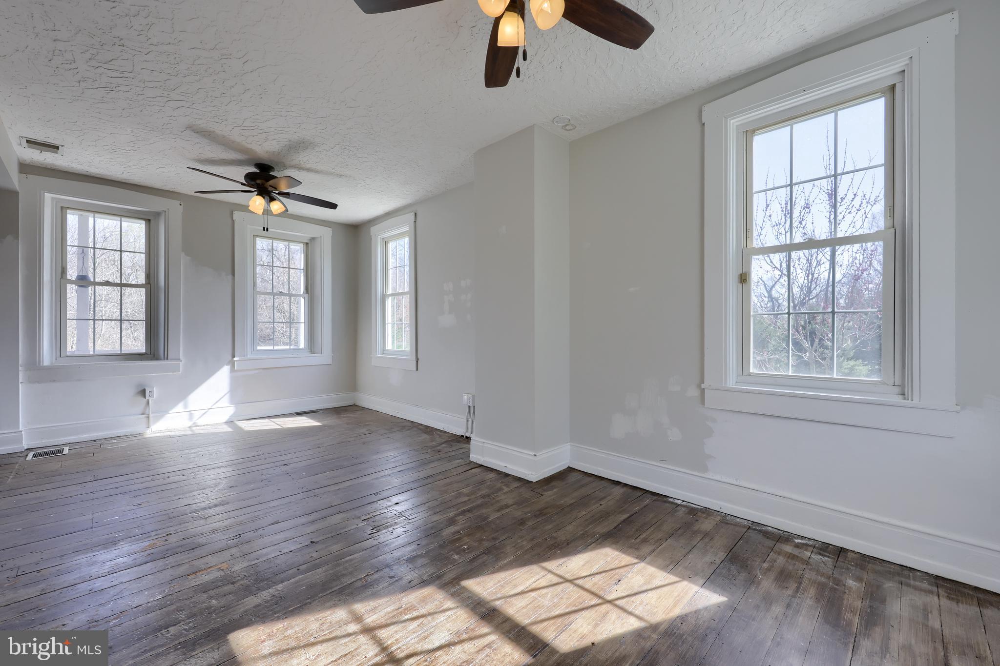 LOWER WINDSOR TWP - Residential