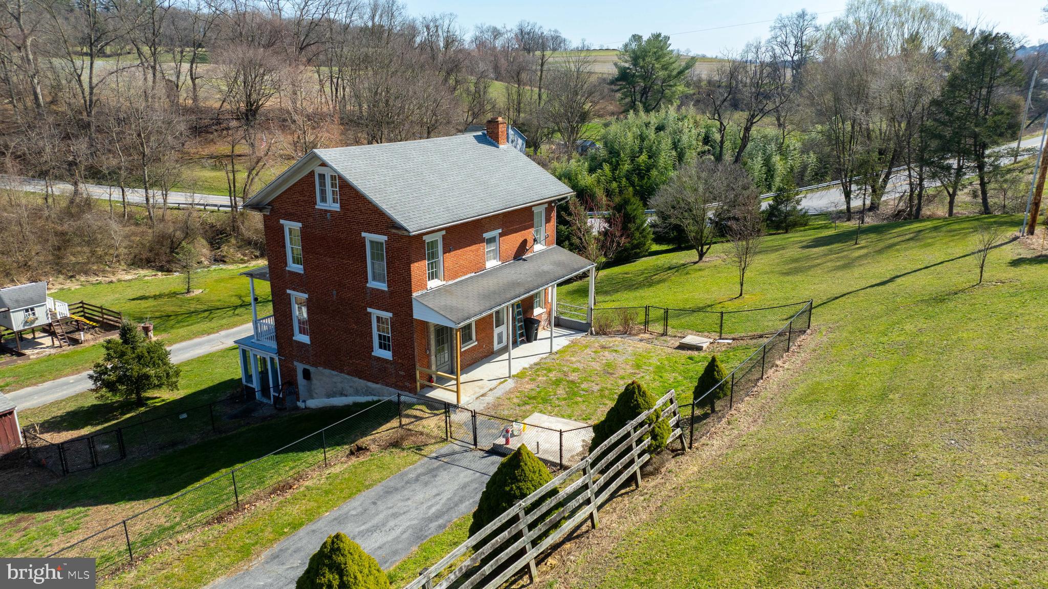 LOWER WINDSOR TWP - Residential