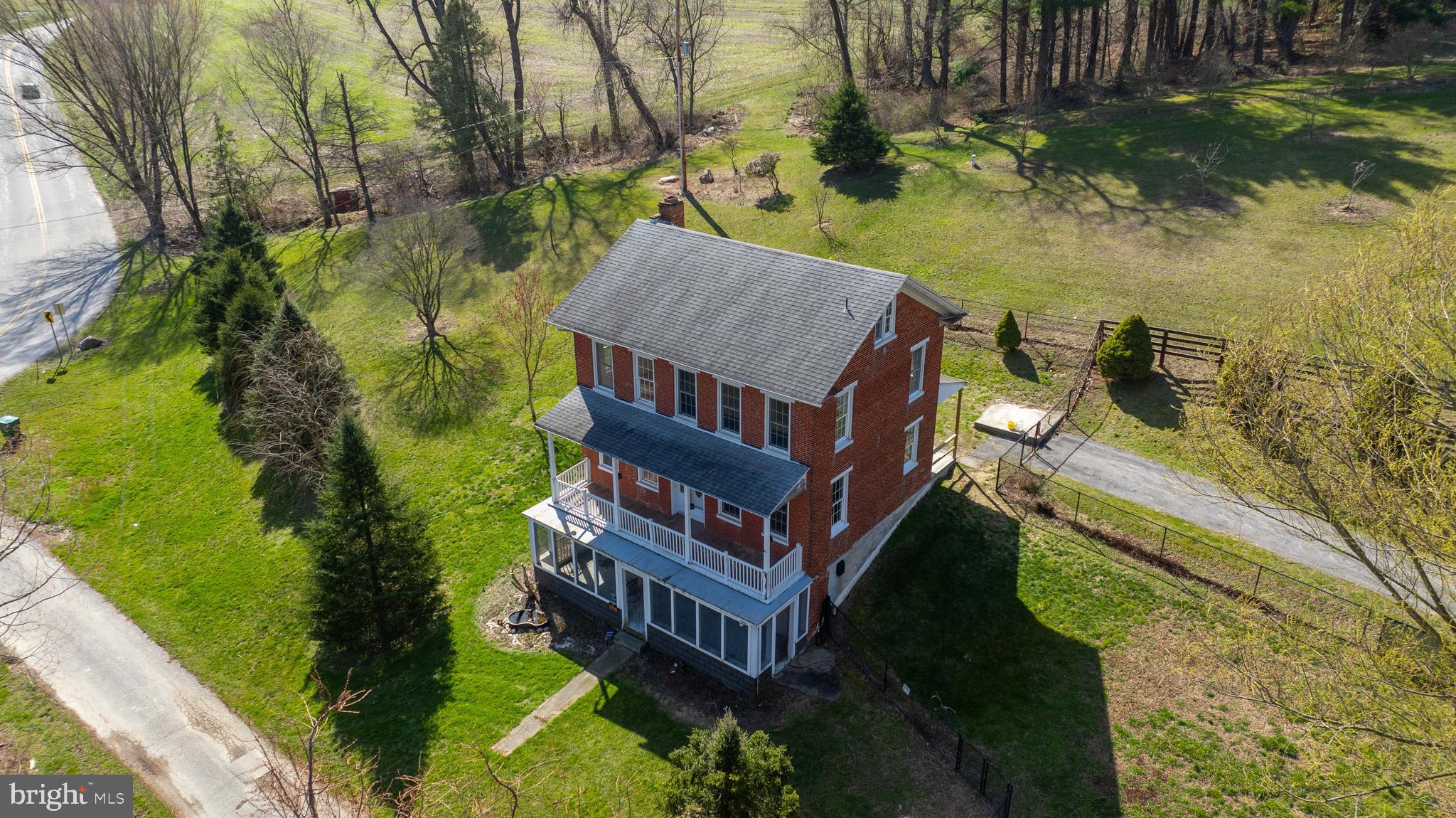 LOWER WINDSOR TWP - Residential