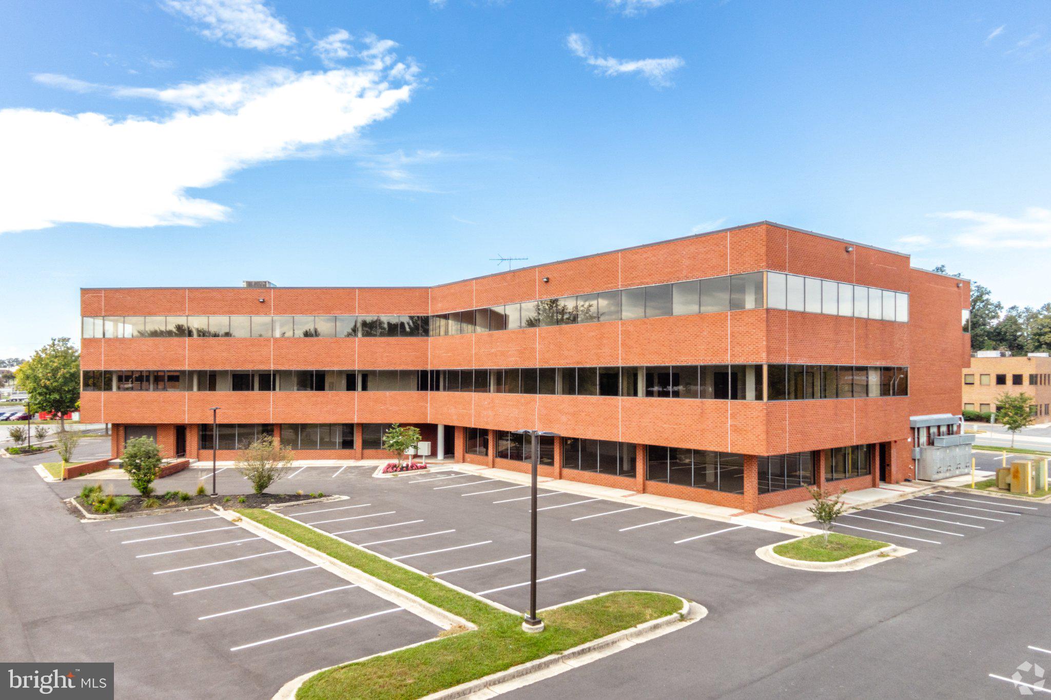 4 TAFT COURT 275