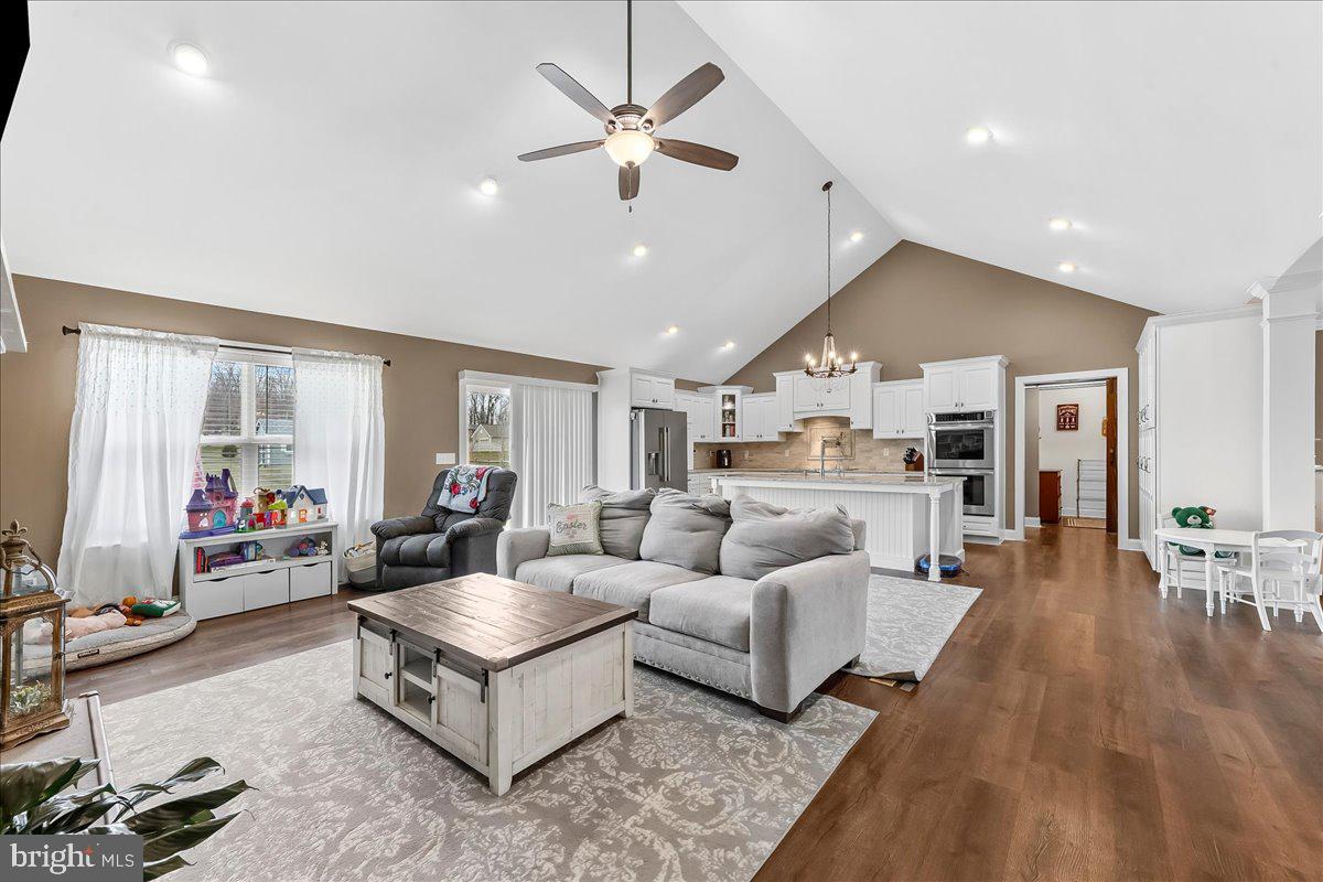 EDEN FARM - Residential