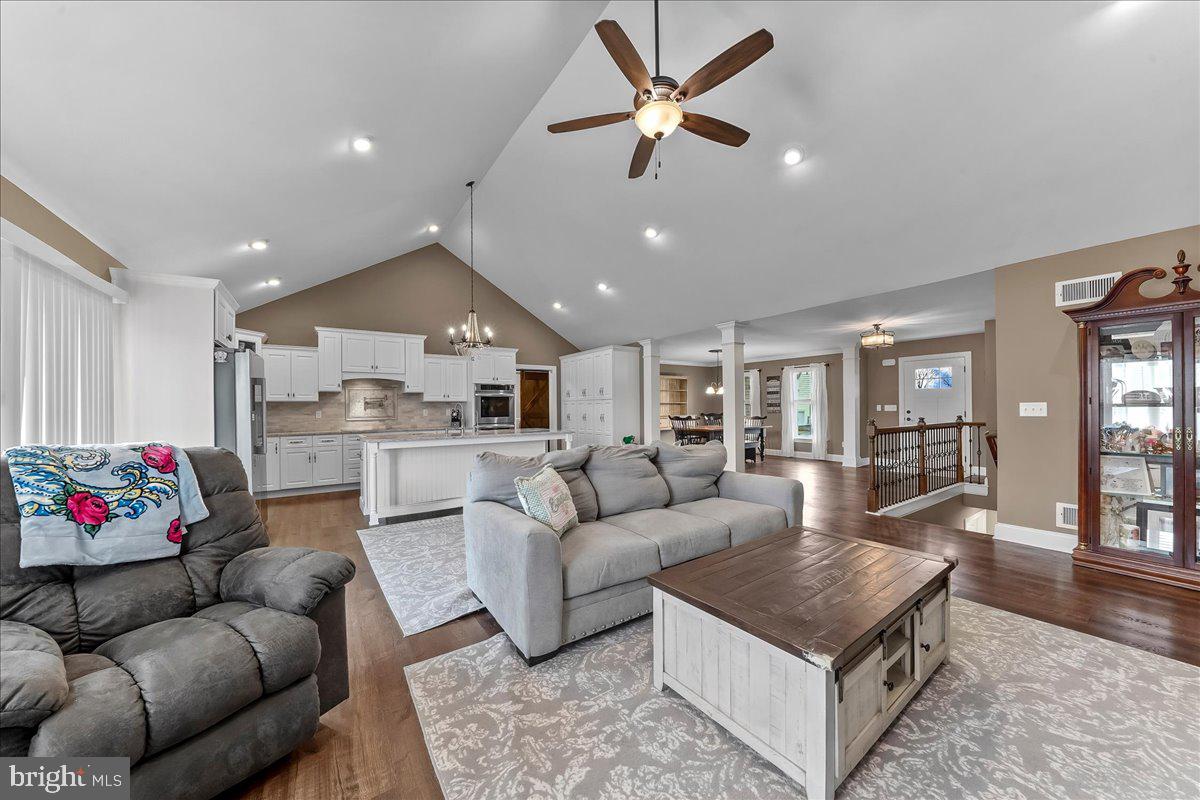 EDEN FARM - Residential