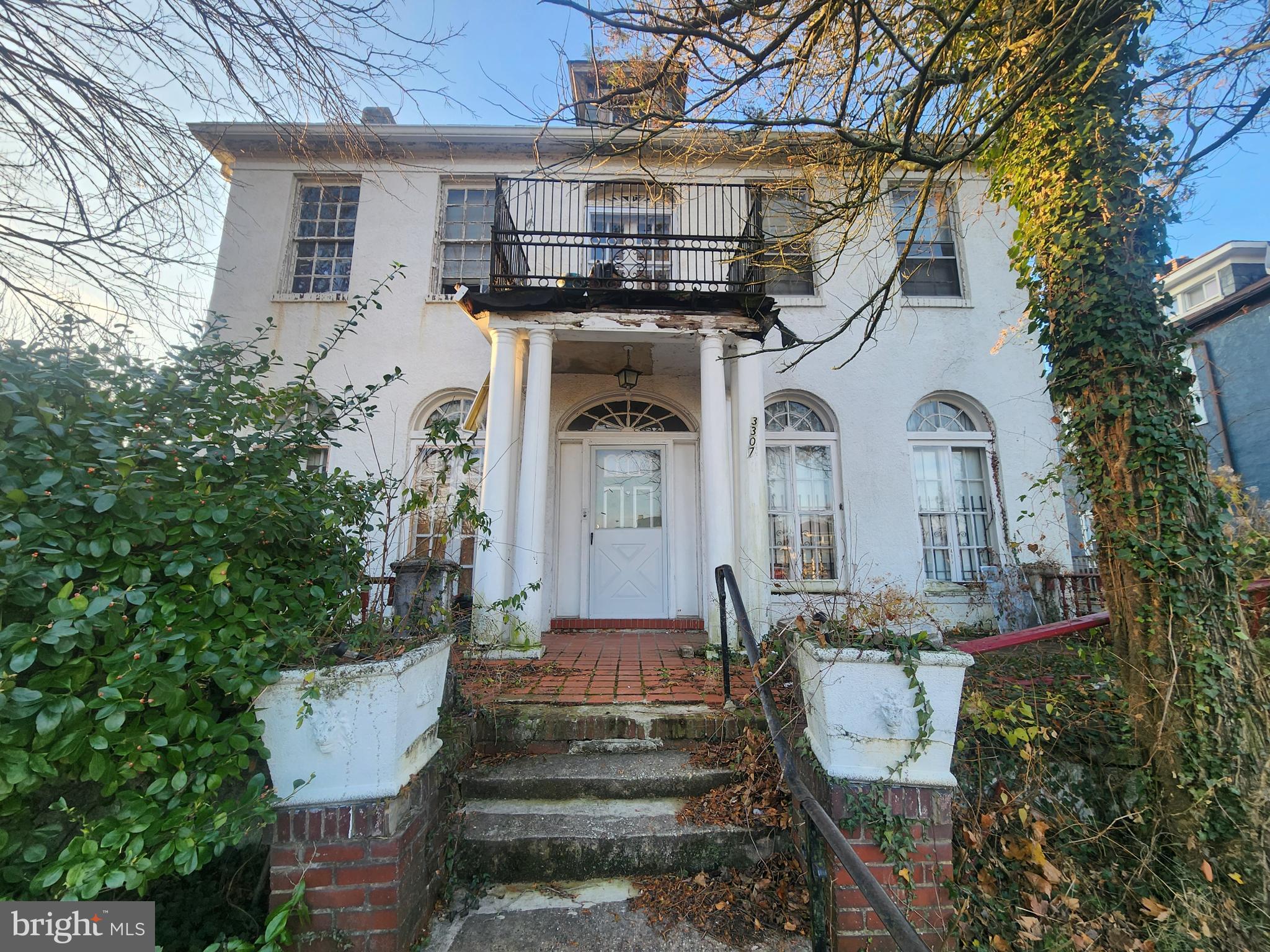 3307 FAIRVIEW AVENUE