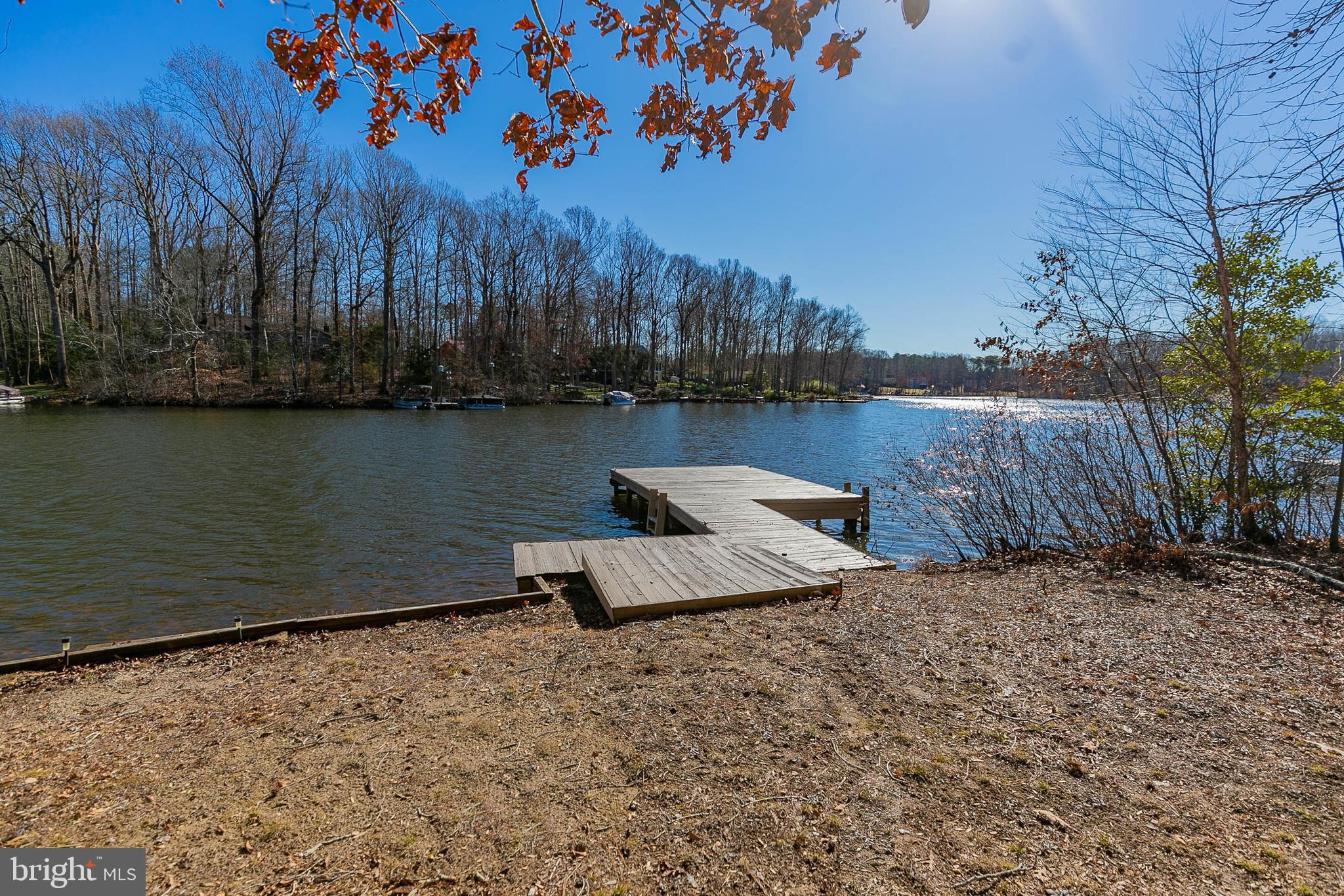 LAKE CAROLINE - Residential
