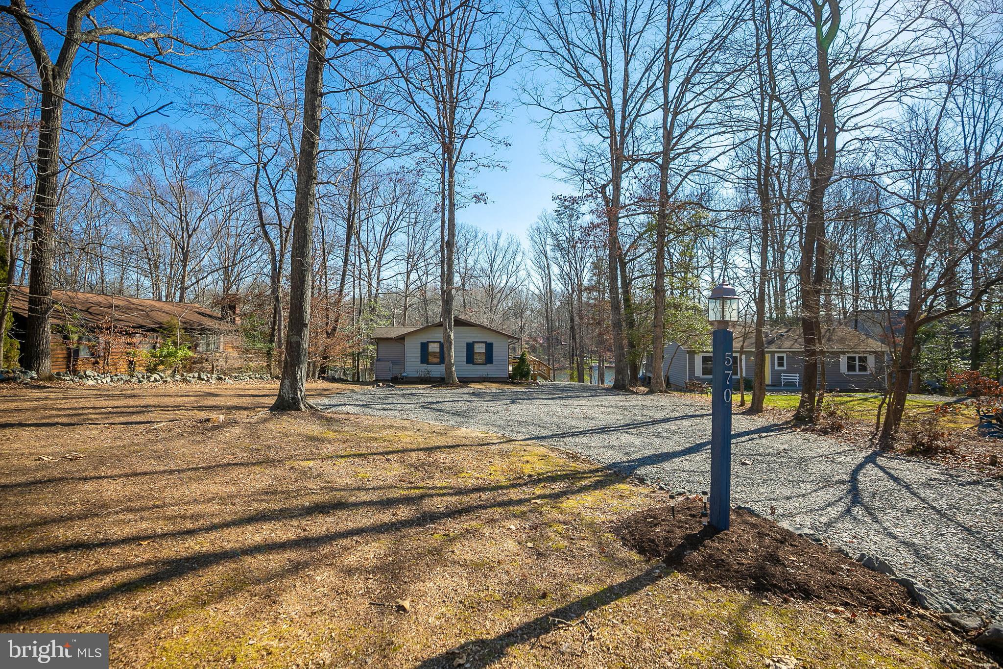 LAKE CAROLINE - Residential