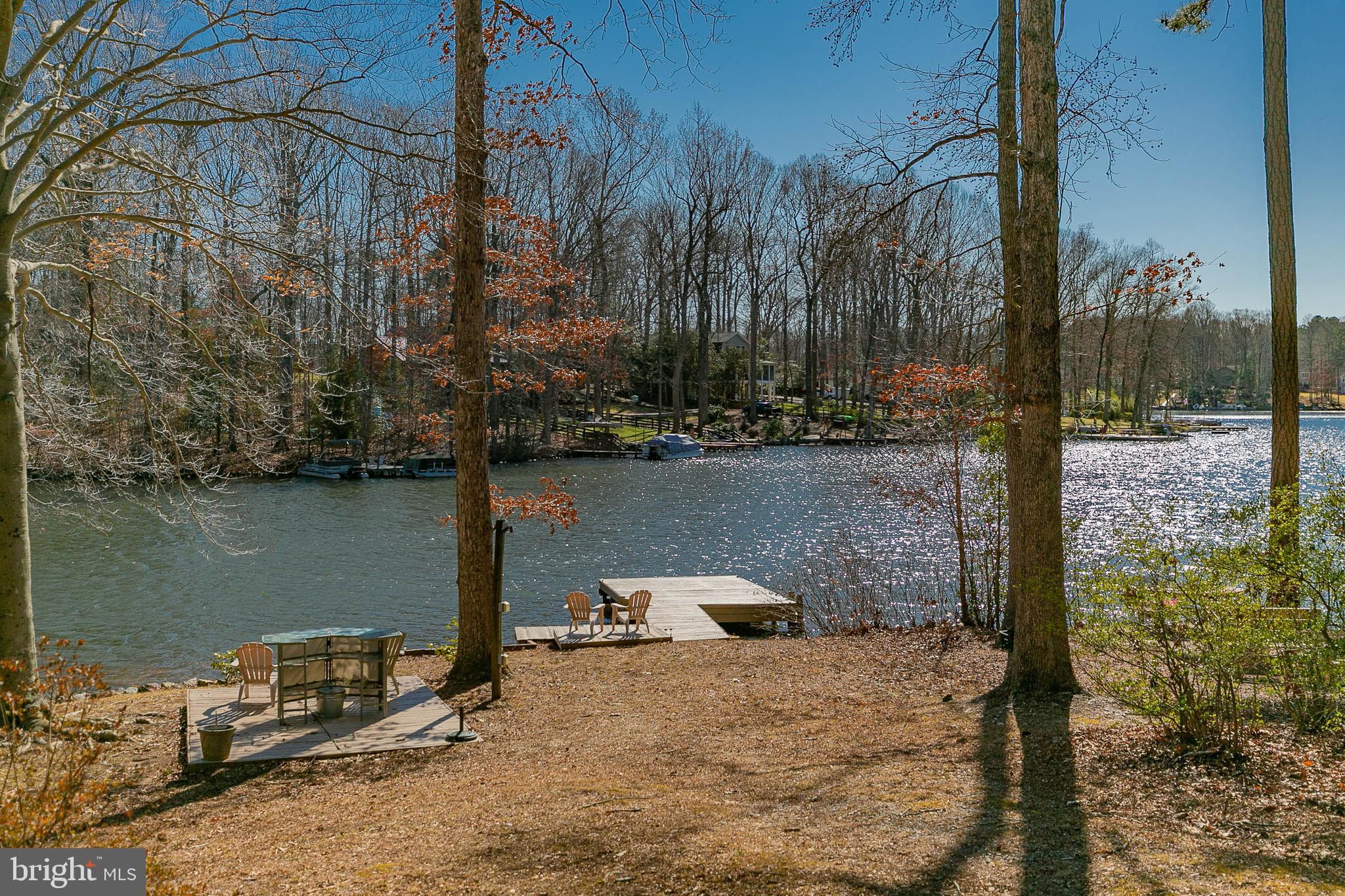 LAKE CAROLINE - Residential