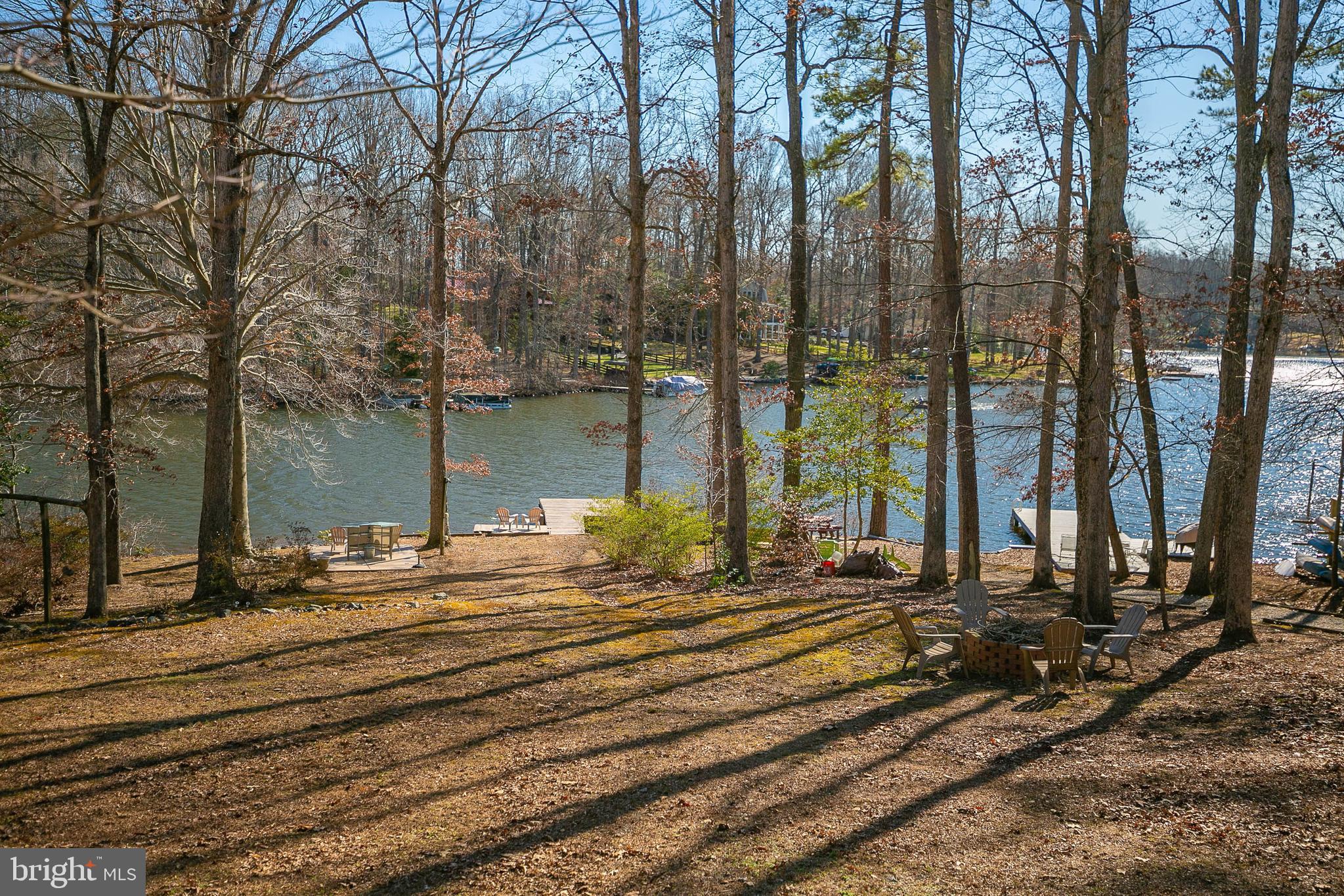 LAKE CAROLINE - Residential