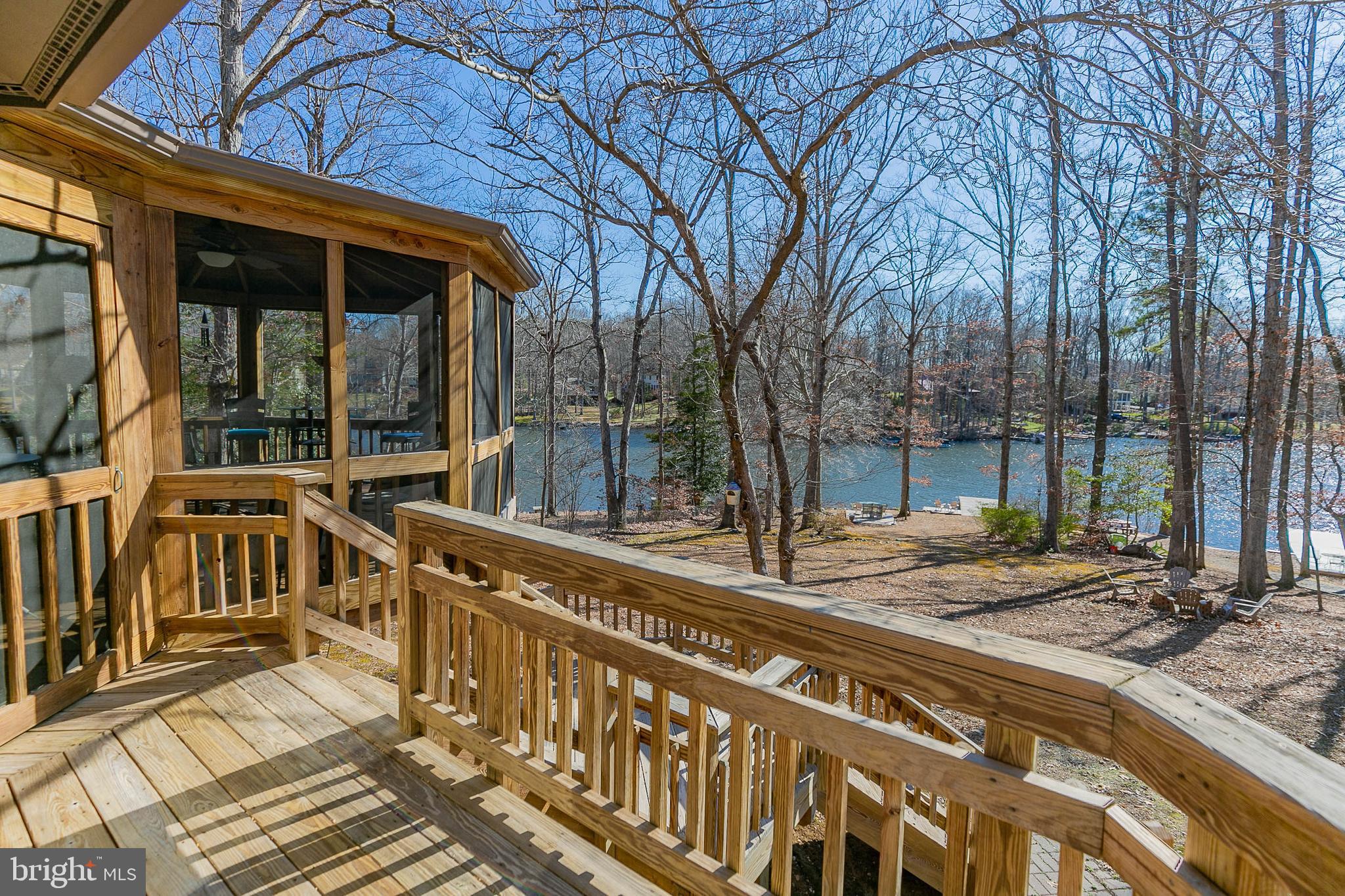 LAKE CAROLINE - Residential