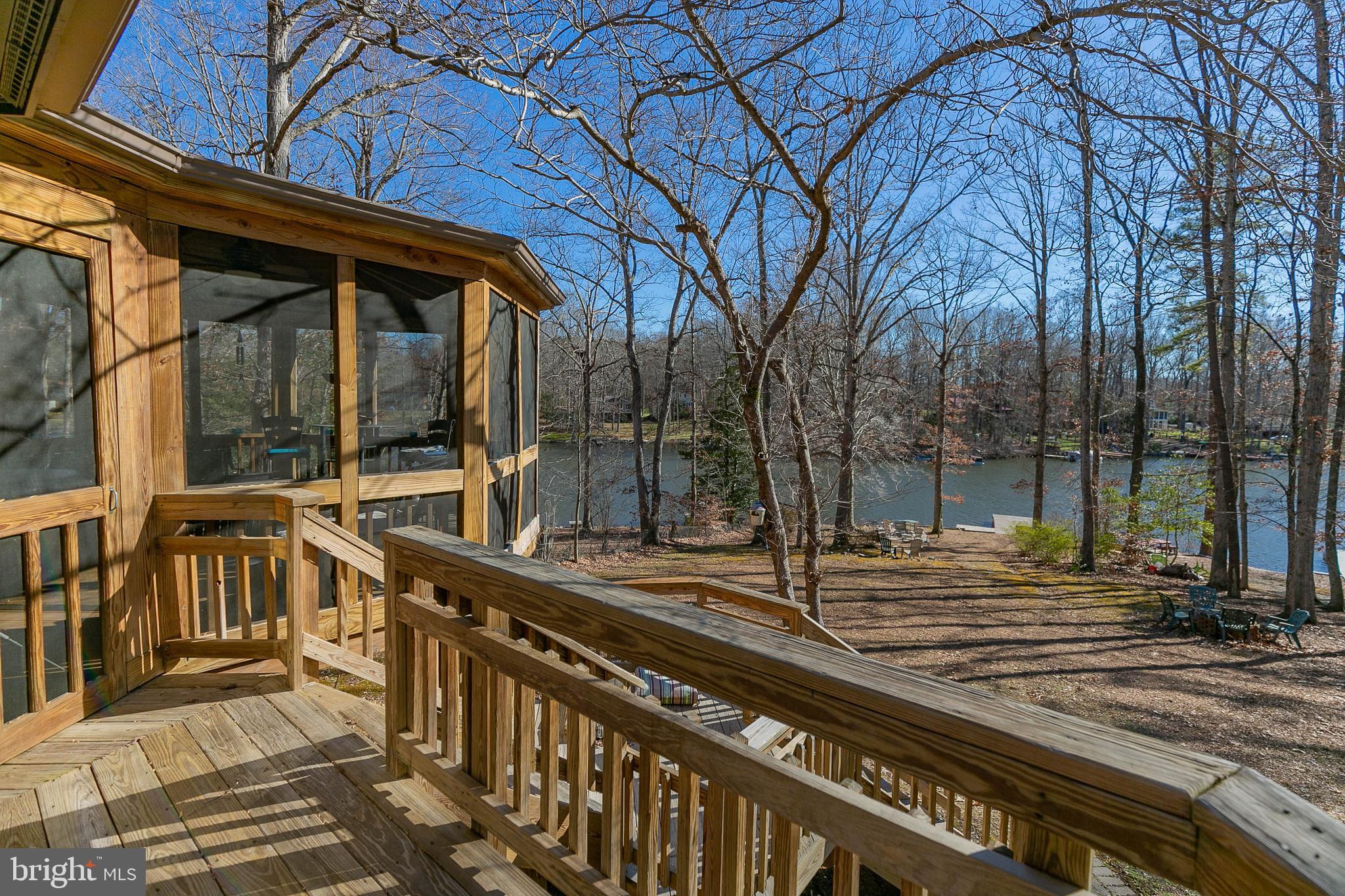 LAKE CAROLINE - Residential