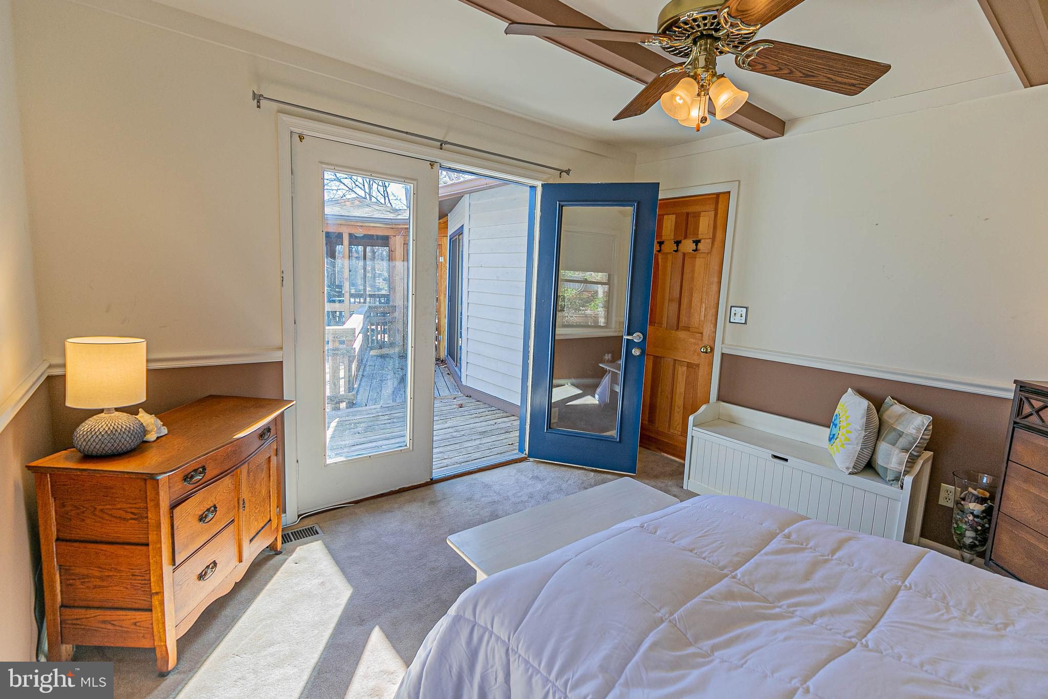 LAKE CAROLINE - Residential