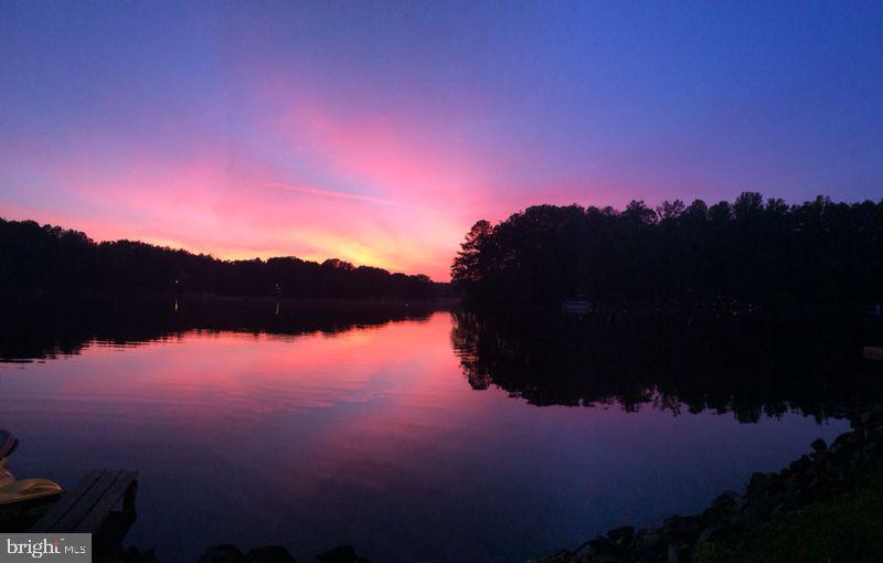 LAKE CAROLINE - Residential