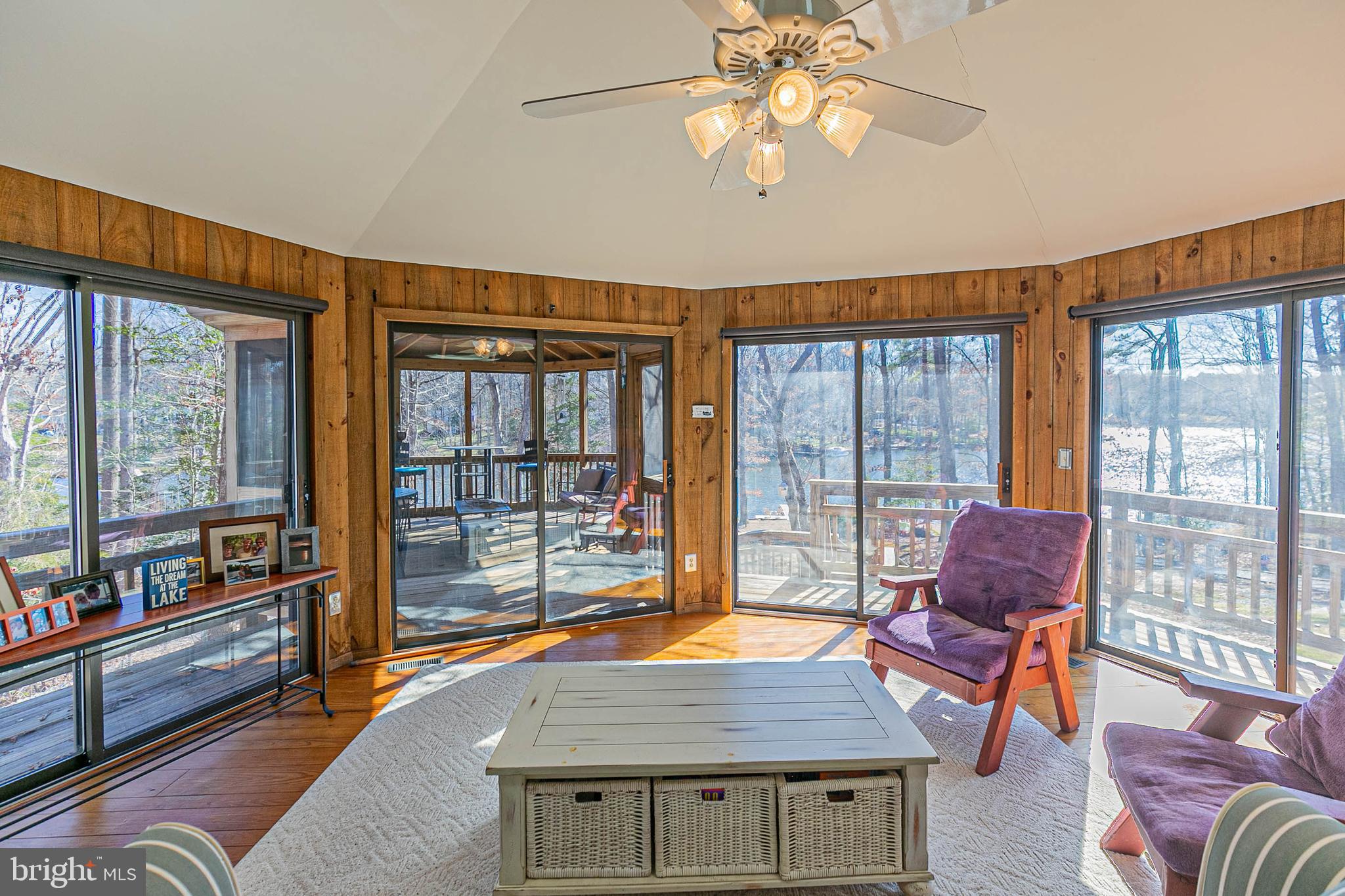 LAKE CAROLINE - Residential