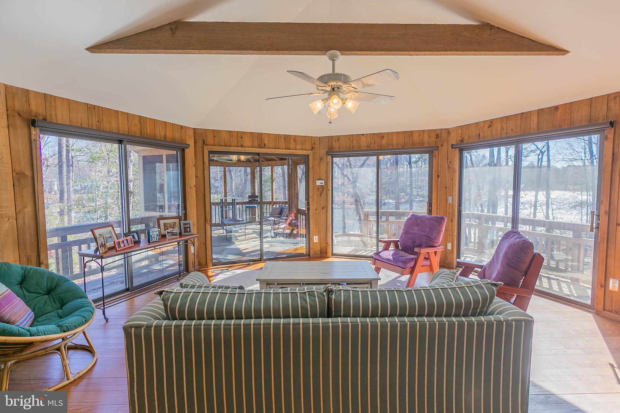 LAKE CAROLINE - Residential