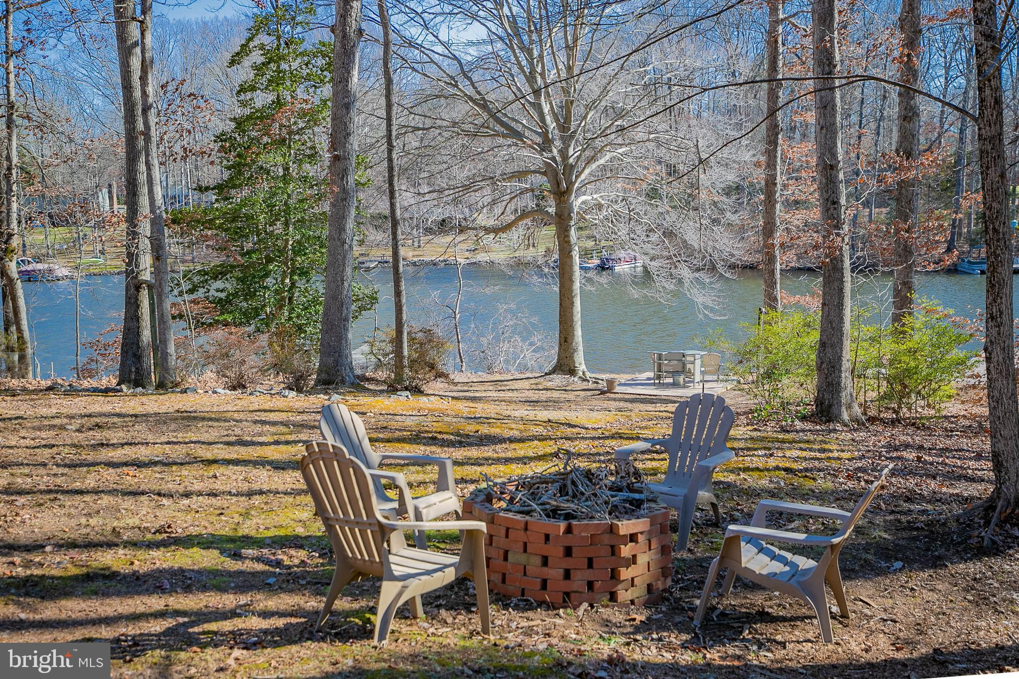 LAKE CAROLINE - Residential