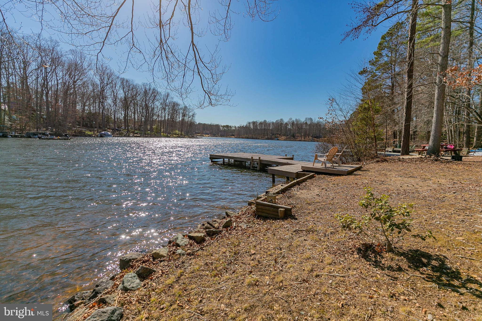 LAKE CAROLINE - Residential