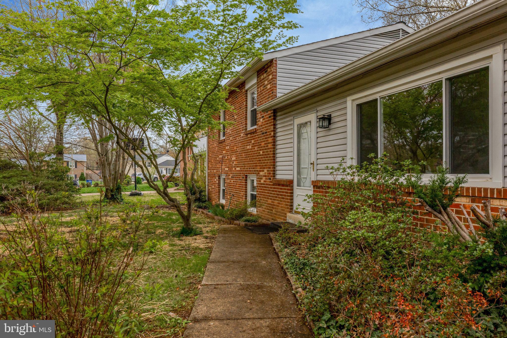 TREESIDE - Residential