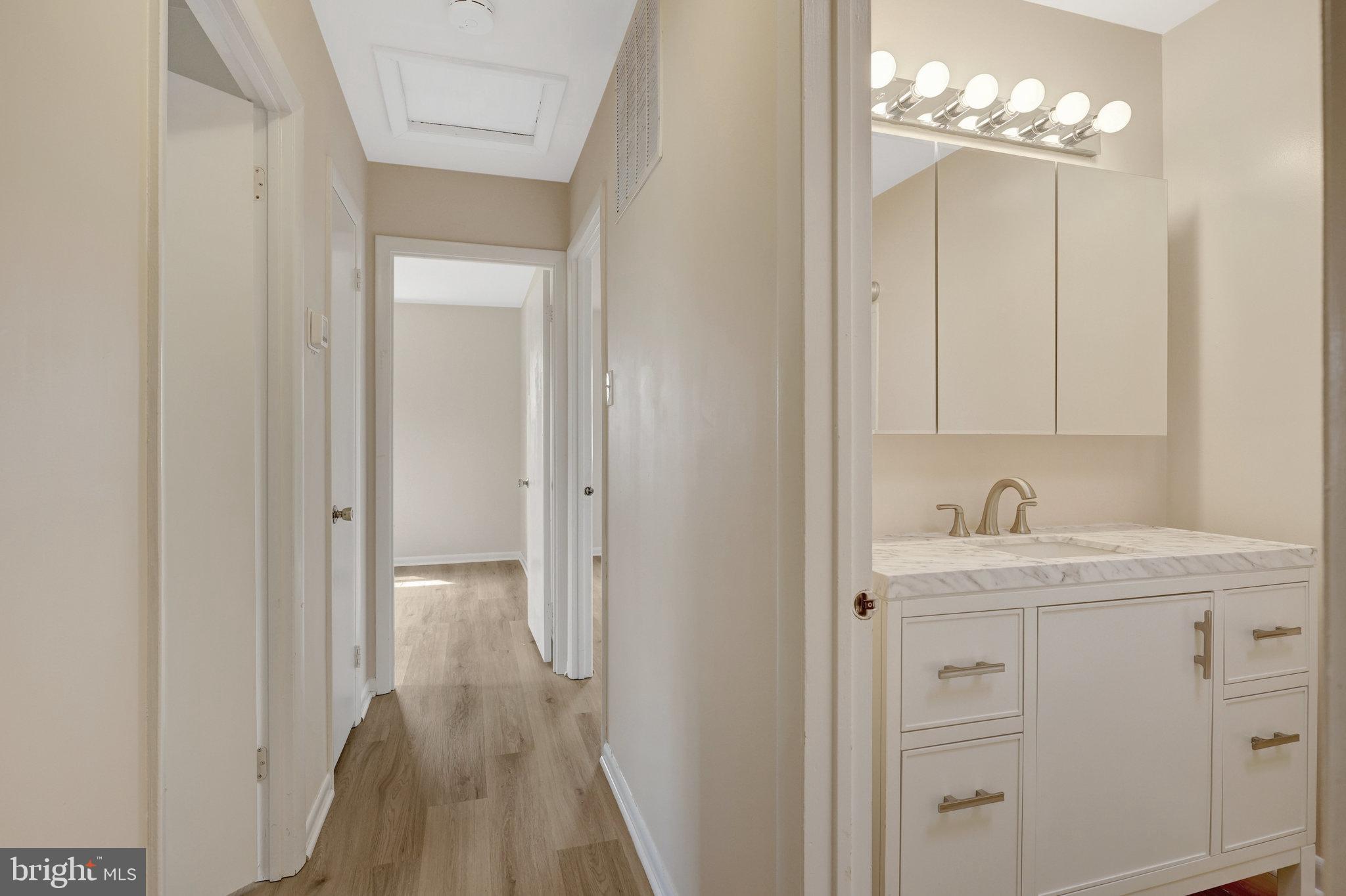 TREESIDE - Residential