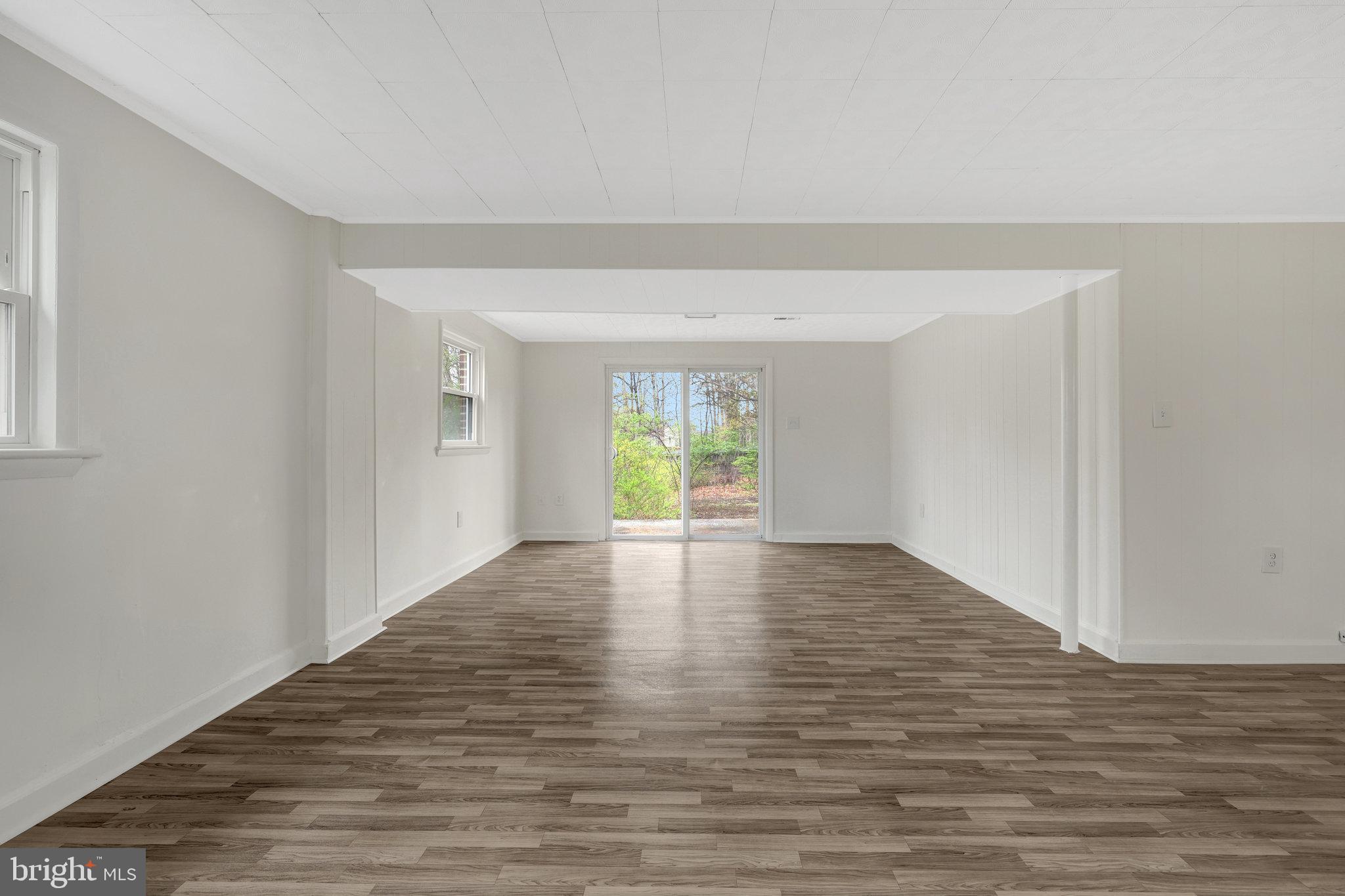 TREESIDE - Residential