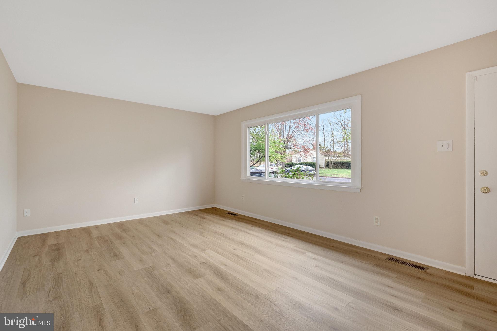 TREESIDE - Residential