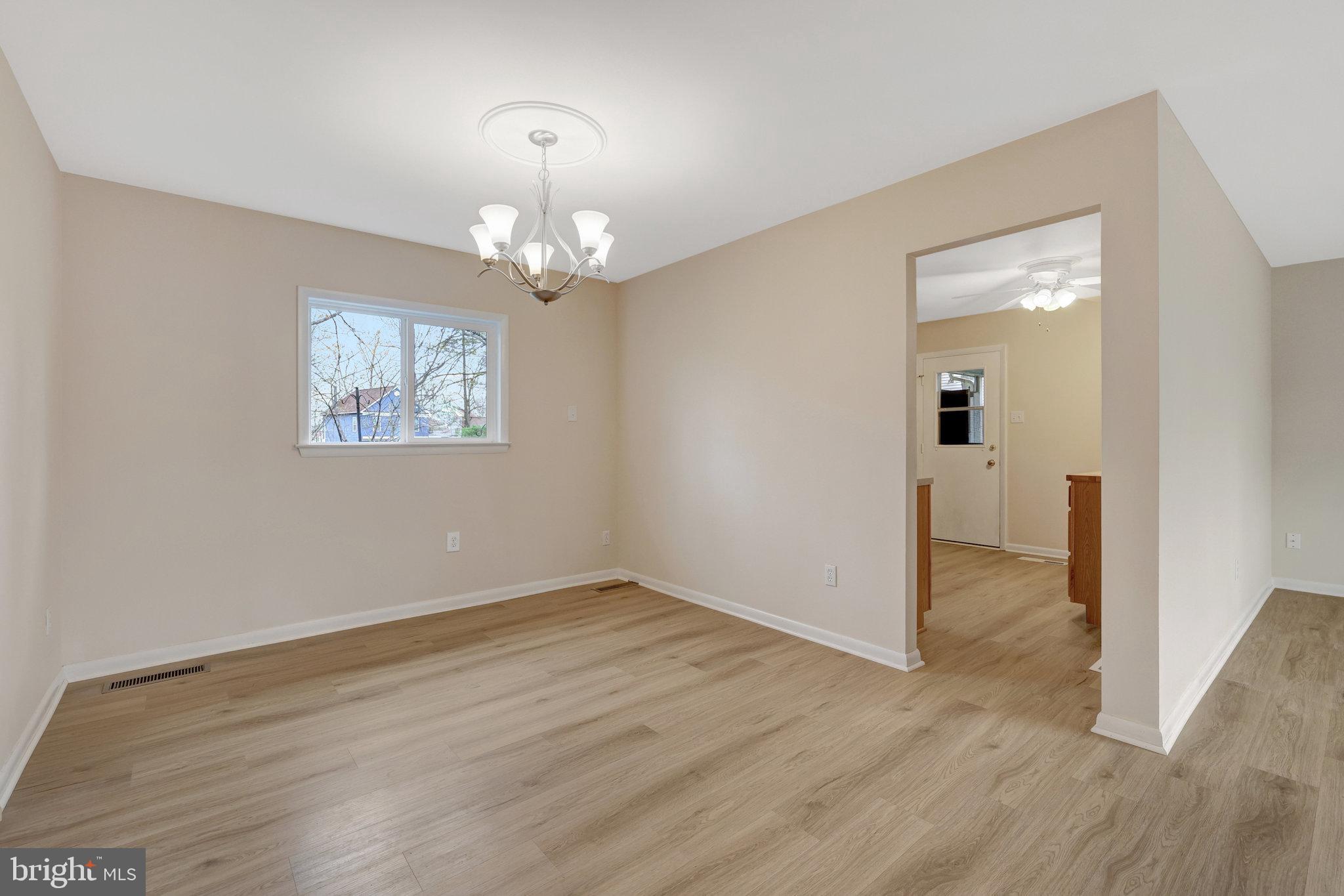 TREESIDE - Residential