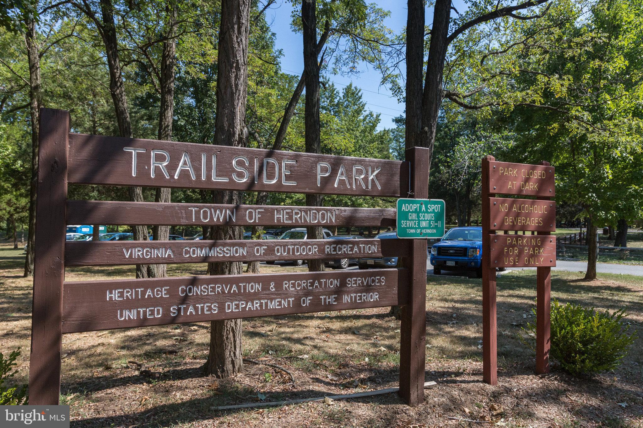 TREESIDE - Residential