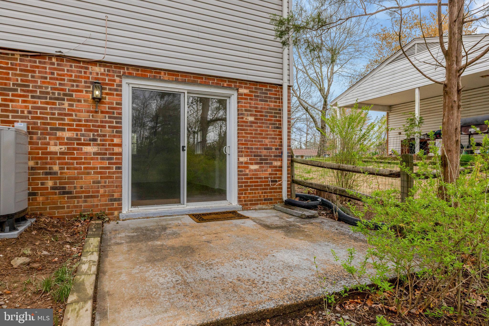 TREESIDE - Residential