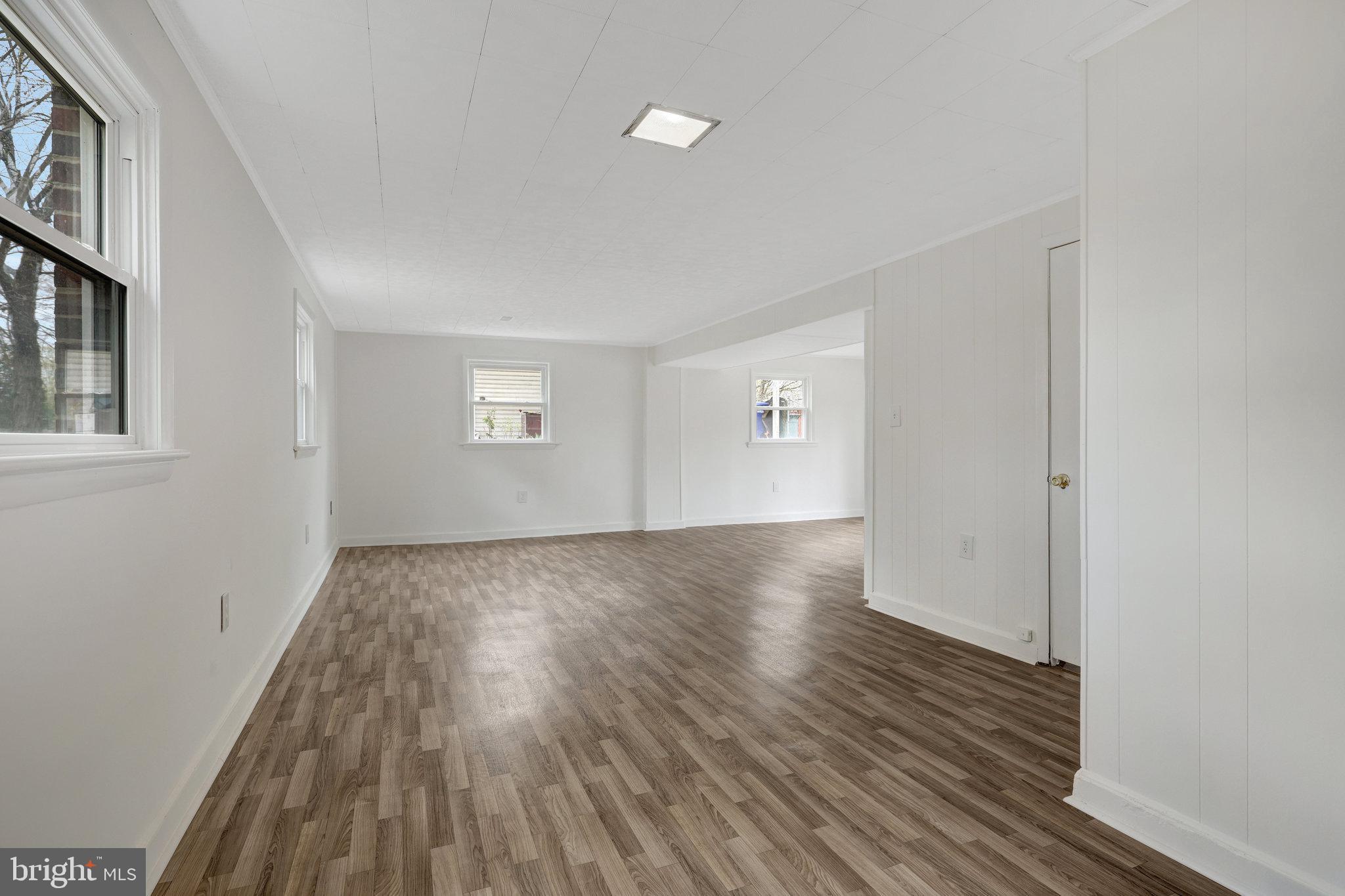 TREESIDE - Residential