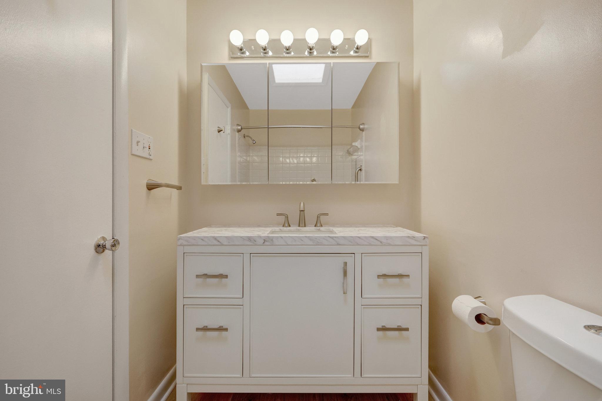 TREESIDE - Residential