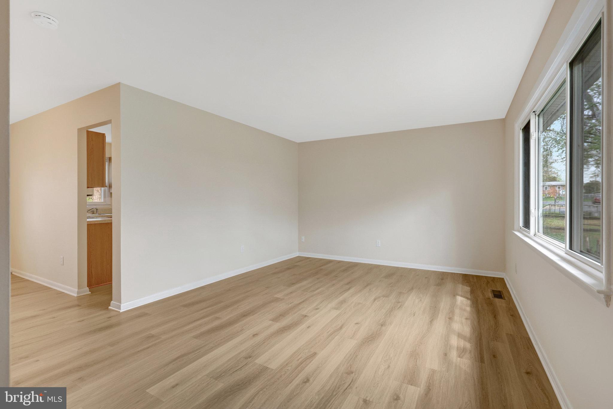 TREESIDE - Residential