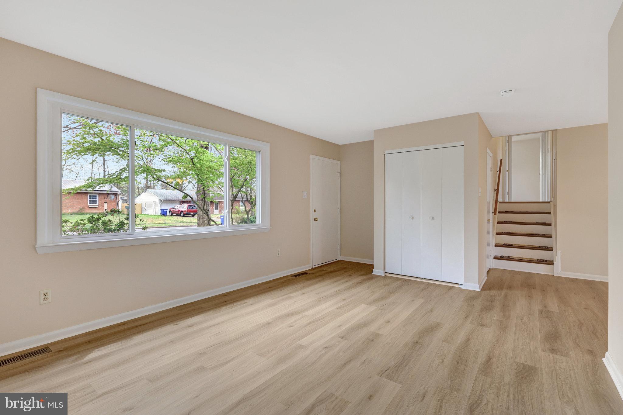 TREESIDE - Residential