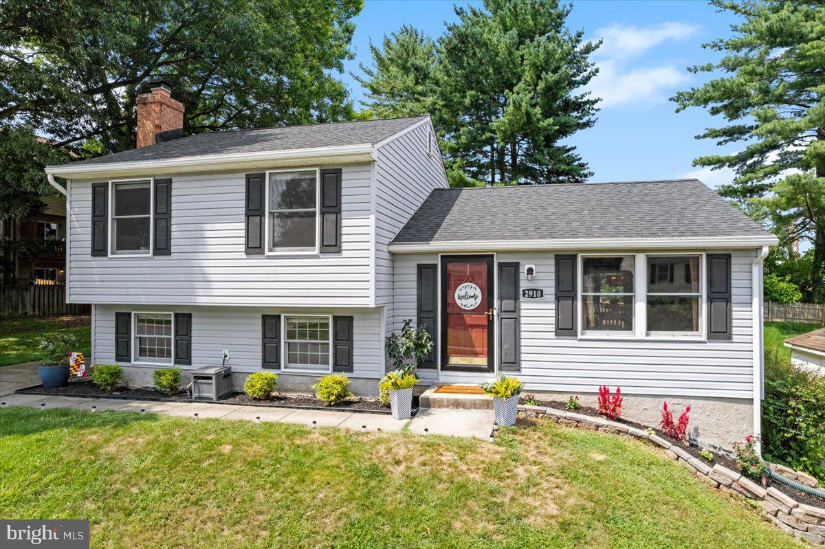 2910 STRATHAVEN LANE