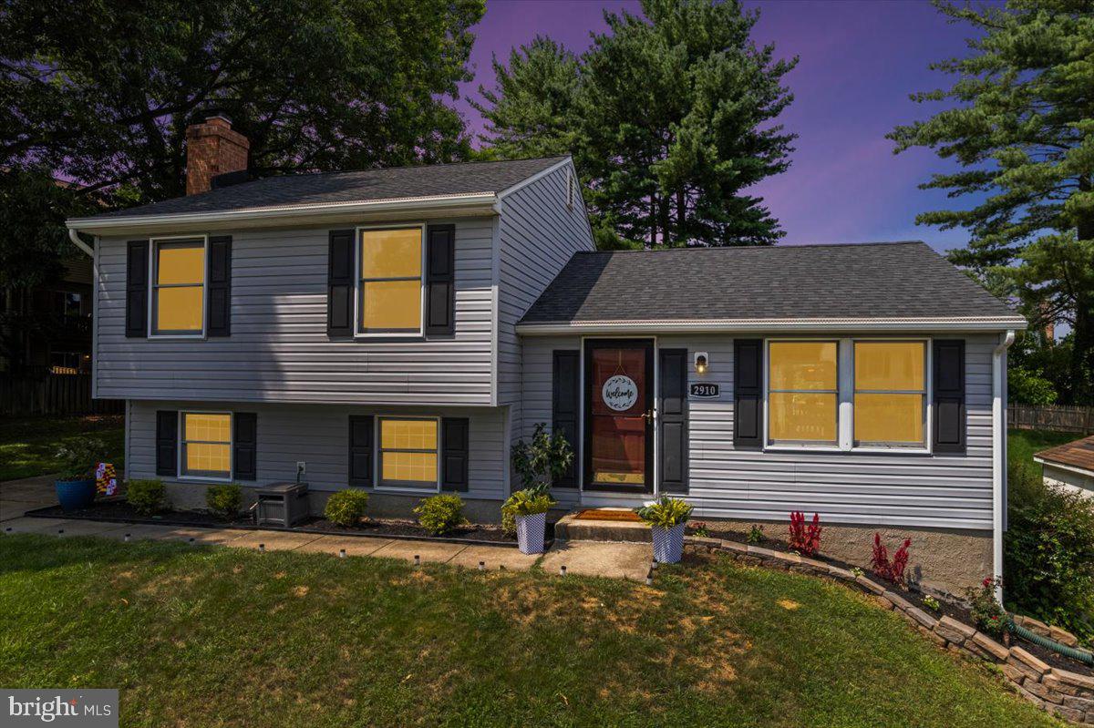 2910 STRATHAVEN LANE