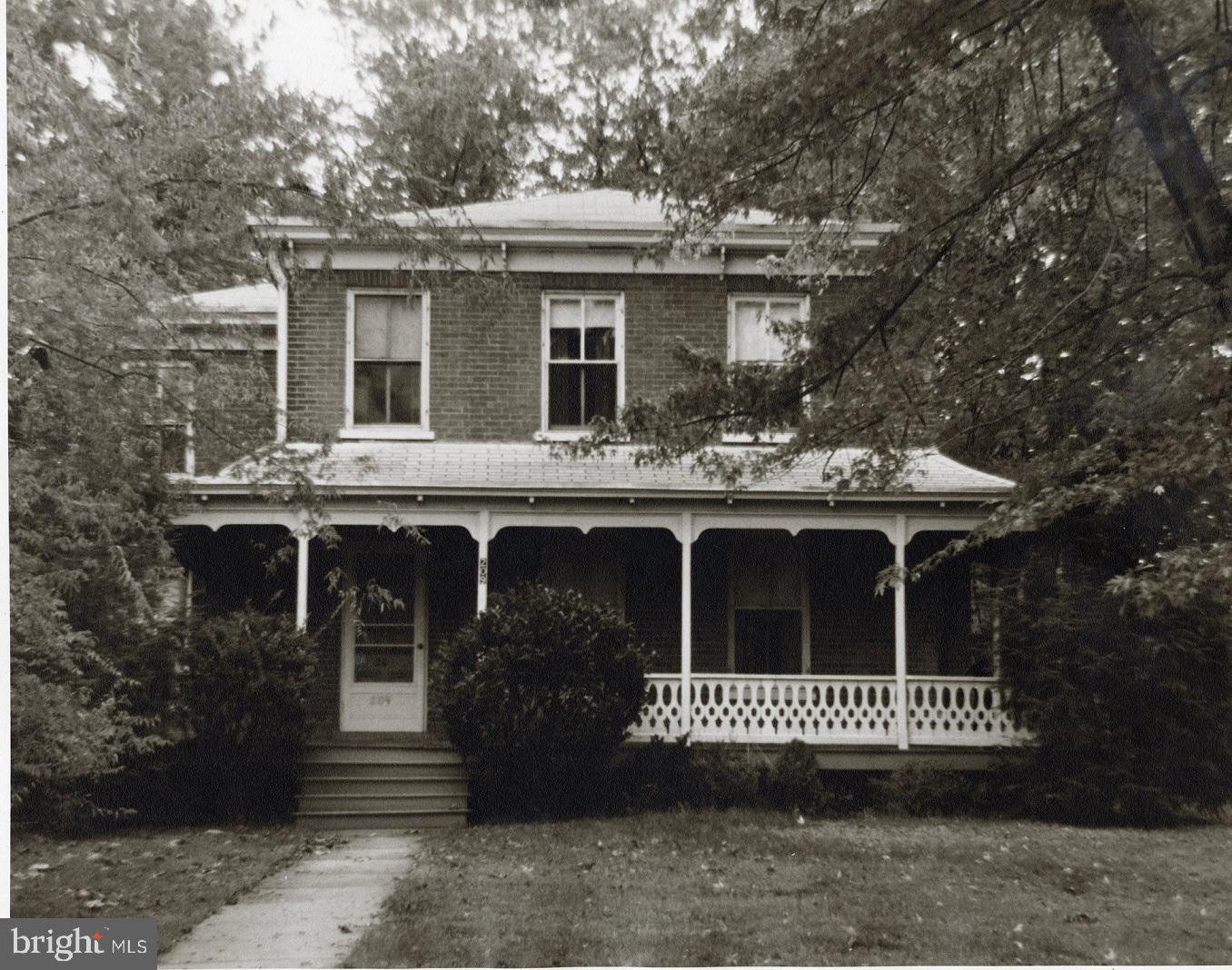 209 E BROAD STREET