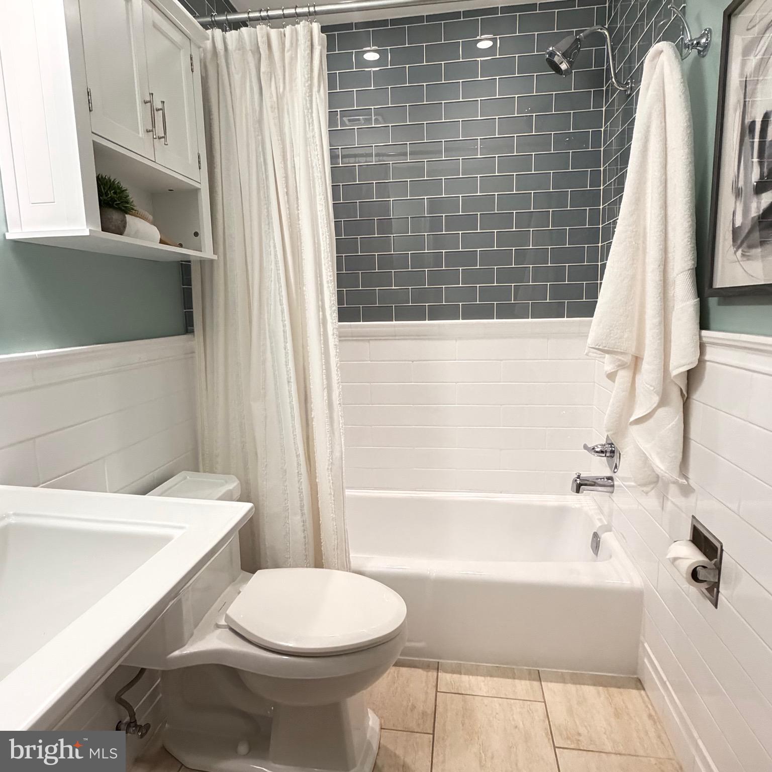 WESTMORELAND SQUARE - Residential