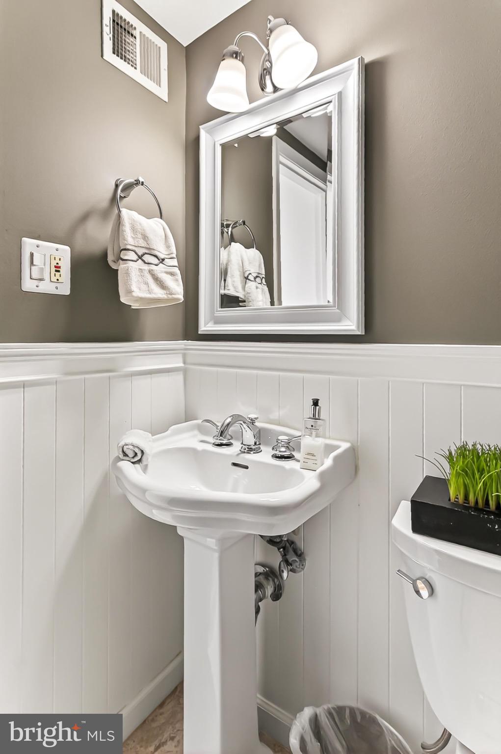 WESTMORELAND SQUARE - Residential