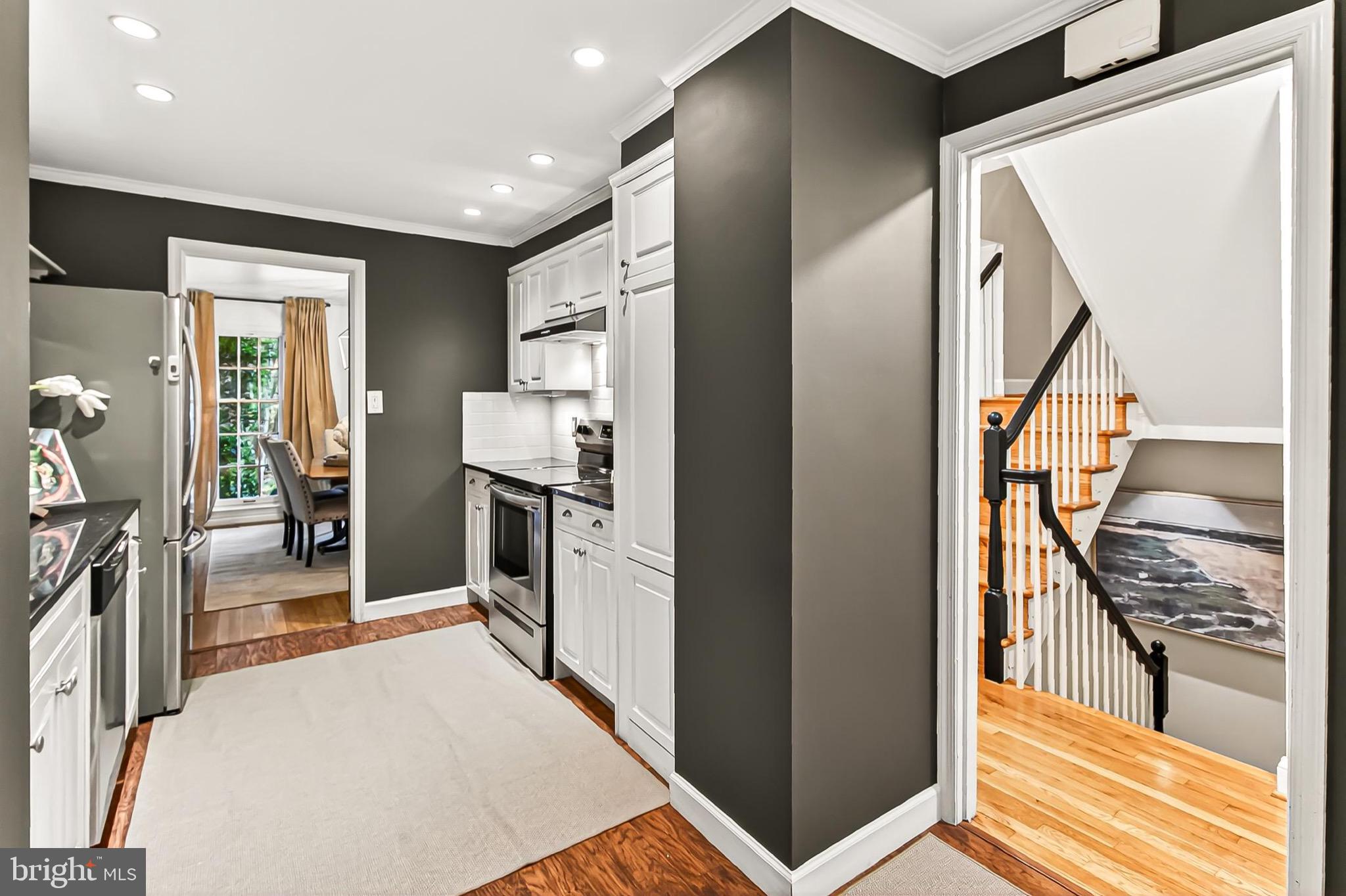 WESTMORELAND SQUARE - Residential