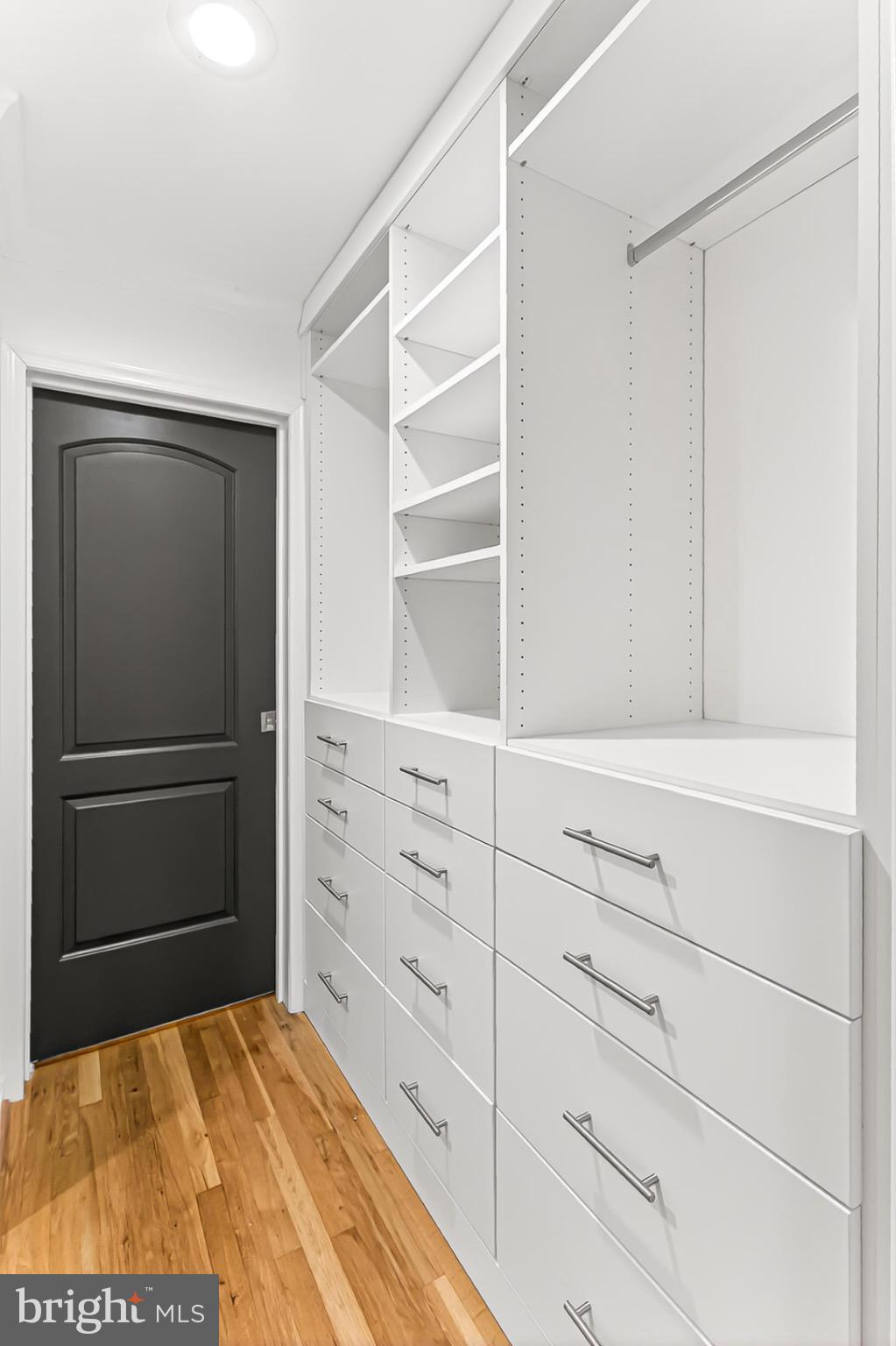 WESTMORELAND SQUARE - Residential