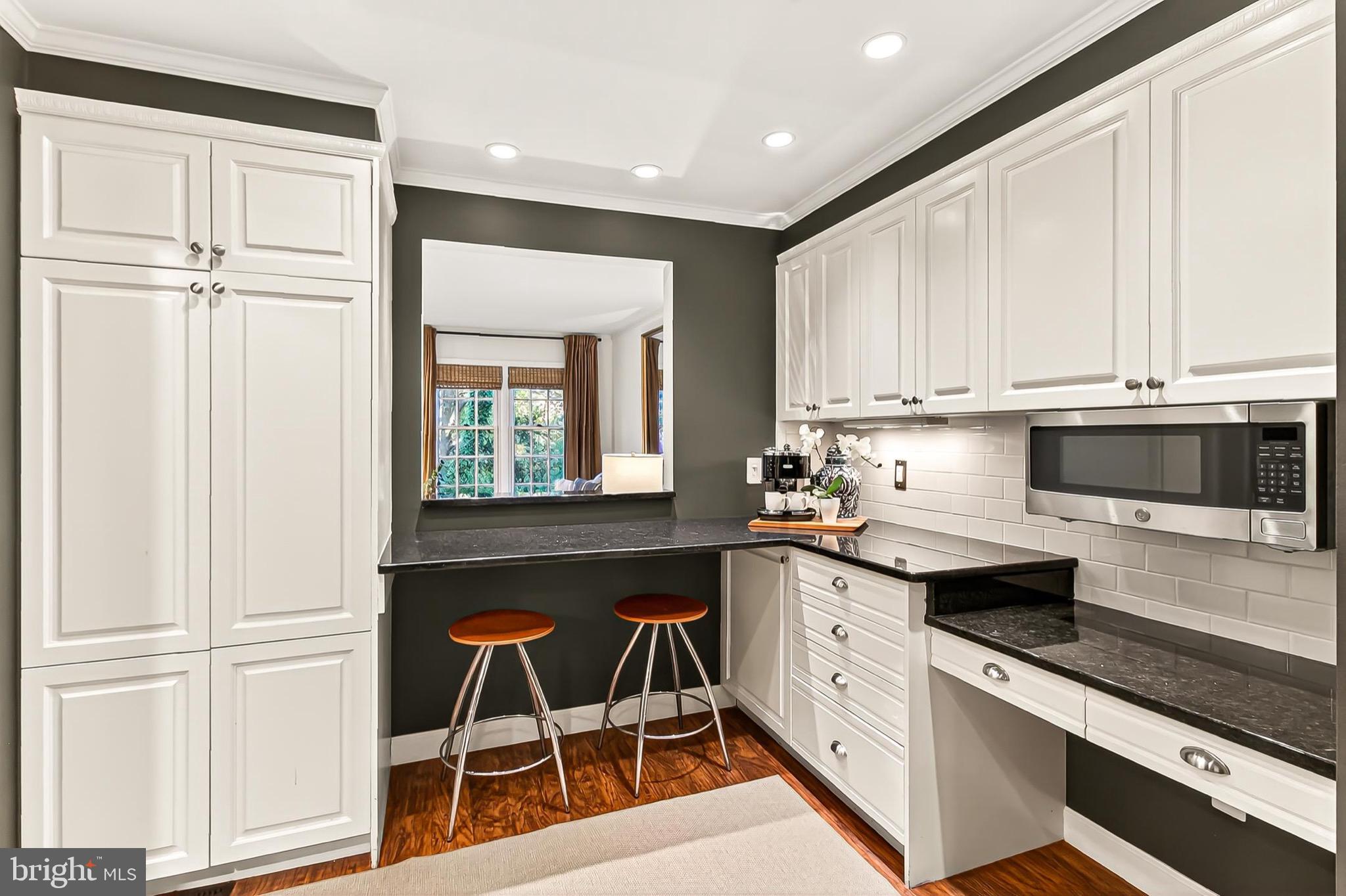 WESTMORELAND SQUARE - Residential