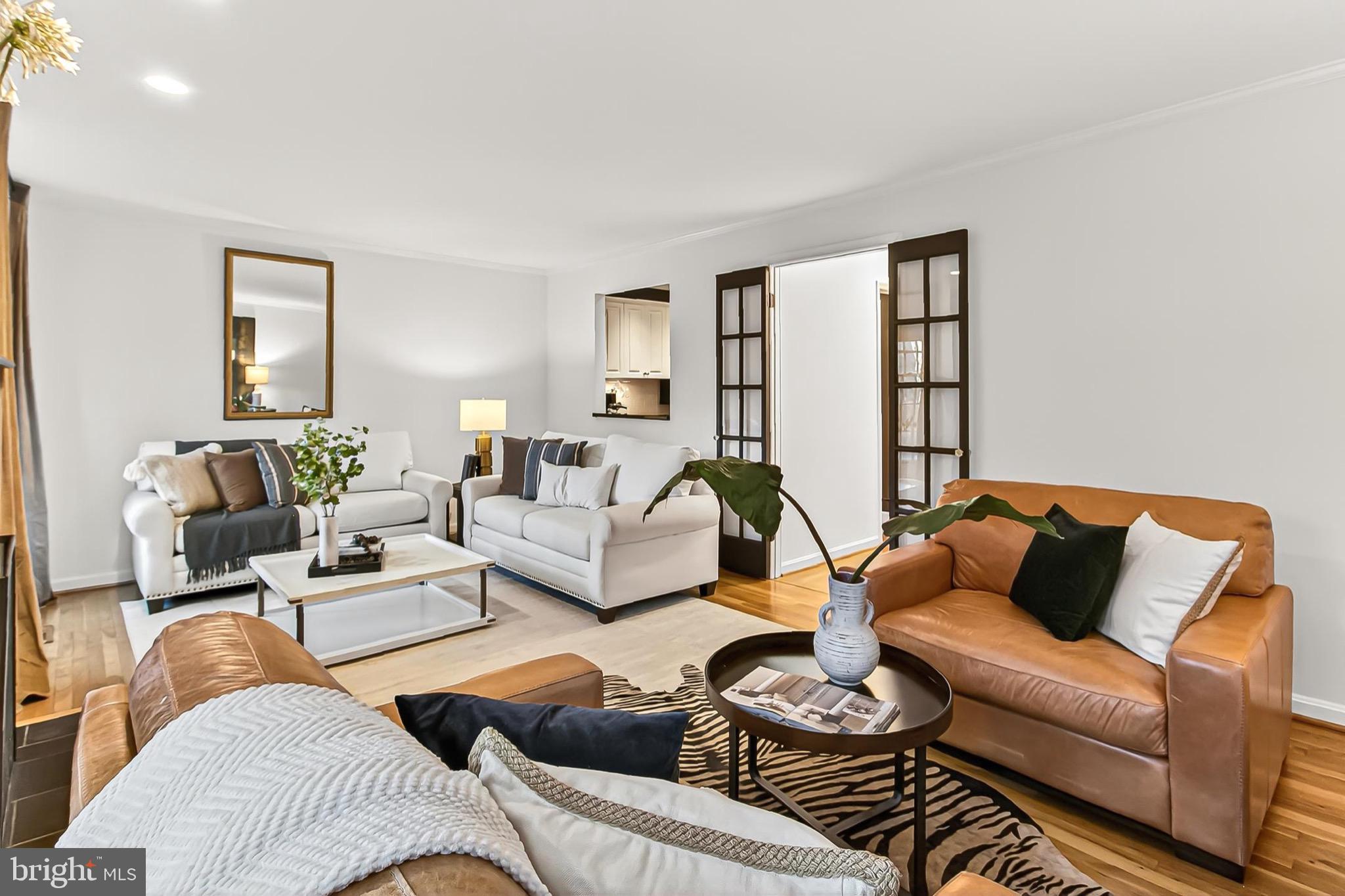 WESTMORELAND SQUARE - Residential