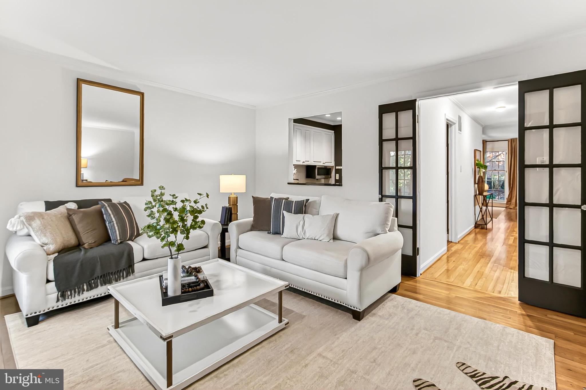 WESTMORELAND SQUARE - Residential