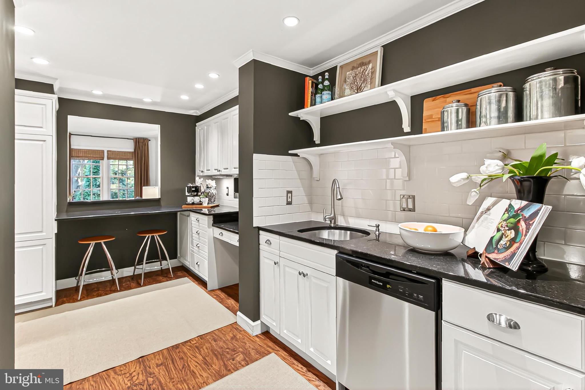 WESTMORELAND SQUARE - Residential