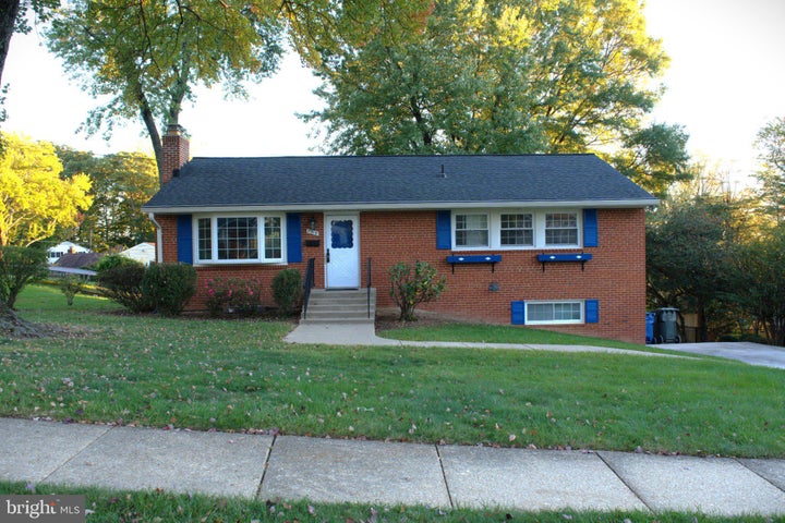Photo 1 of 27 — 7919 ELLET ROAD, SPRINGFIELD, VA 22151