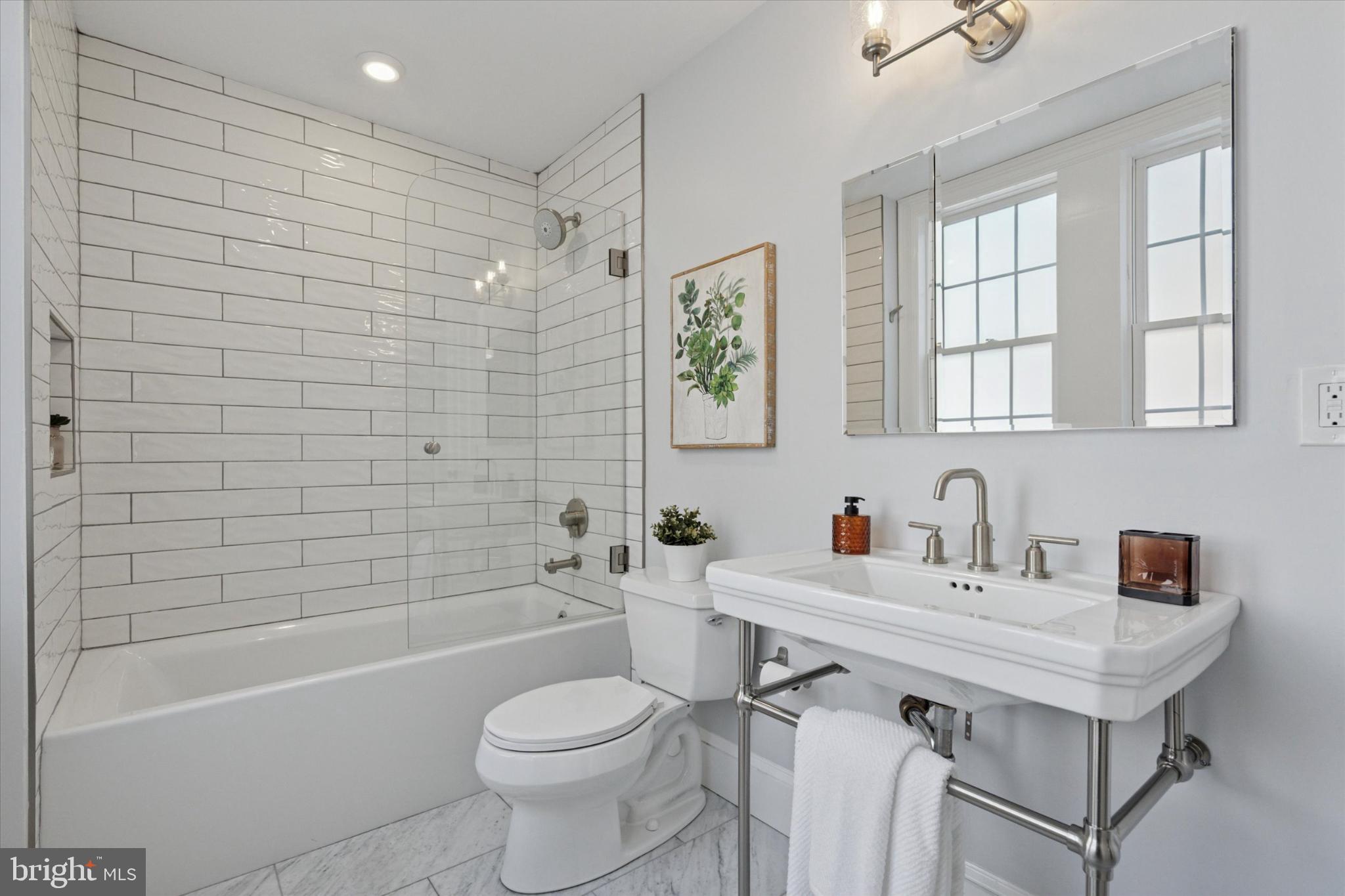 WASHINGTON SQ WEST - Residential